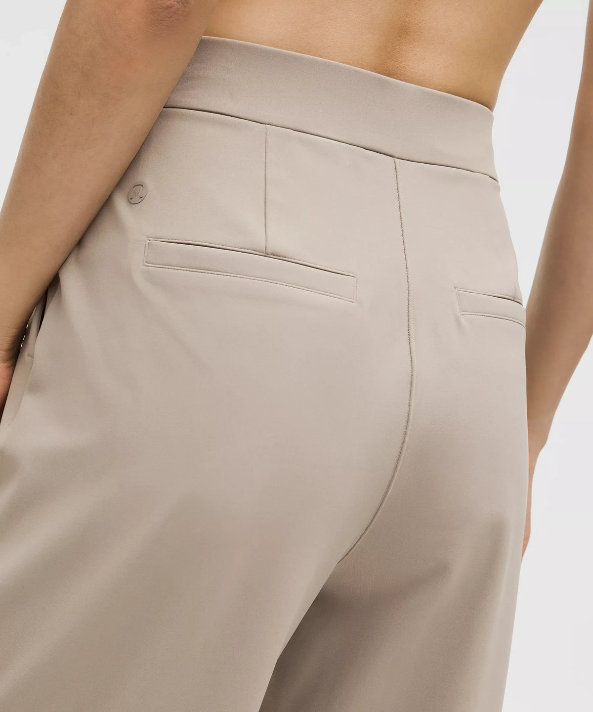 Pantalón de tiro alto