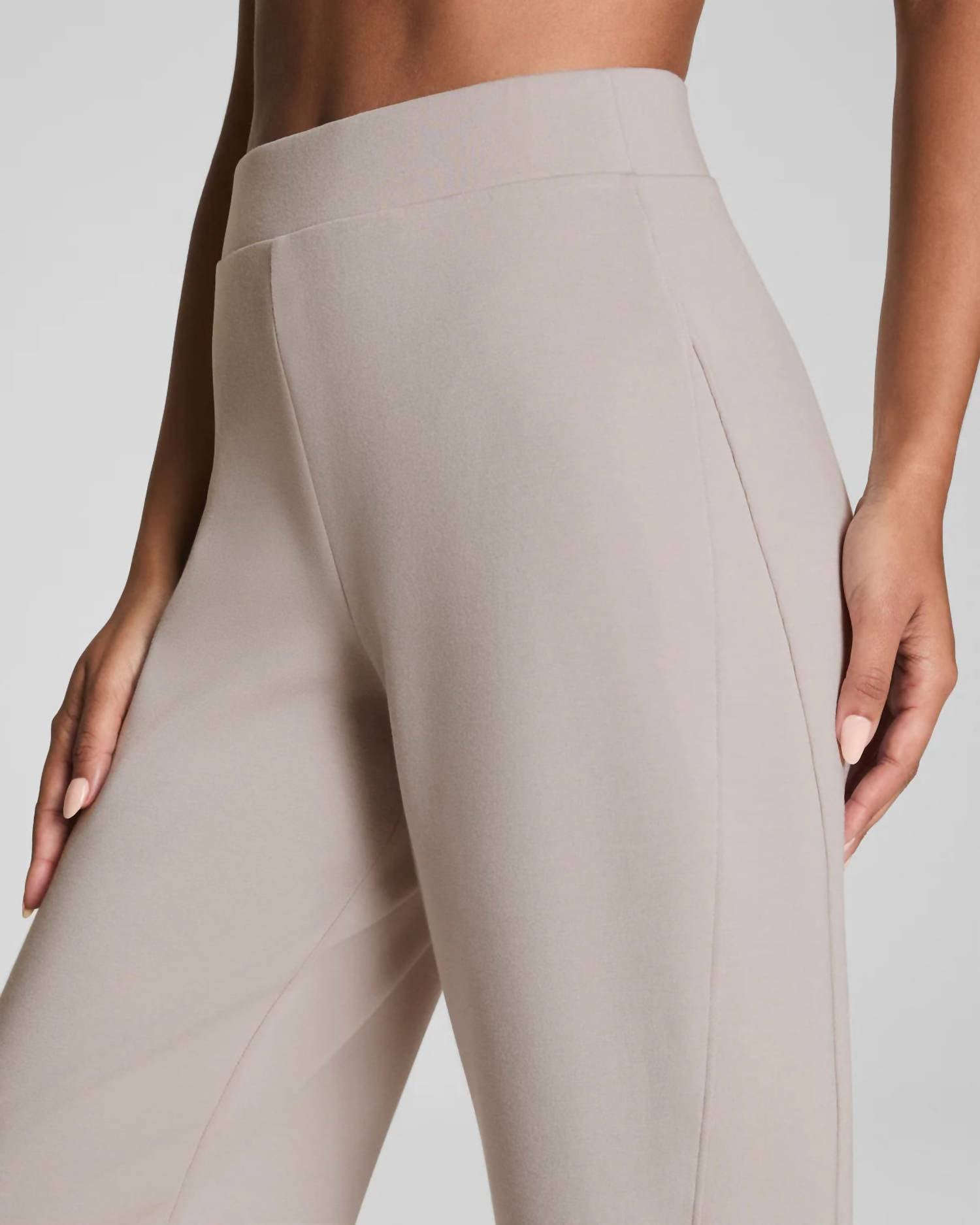 Pantalón color gris