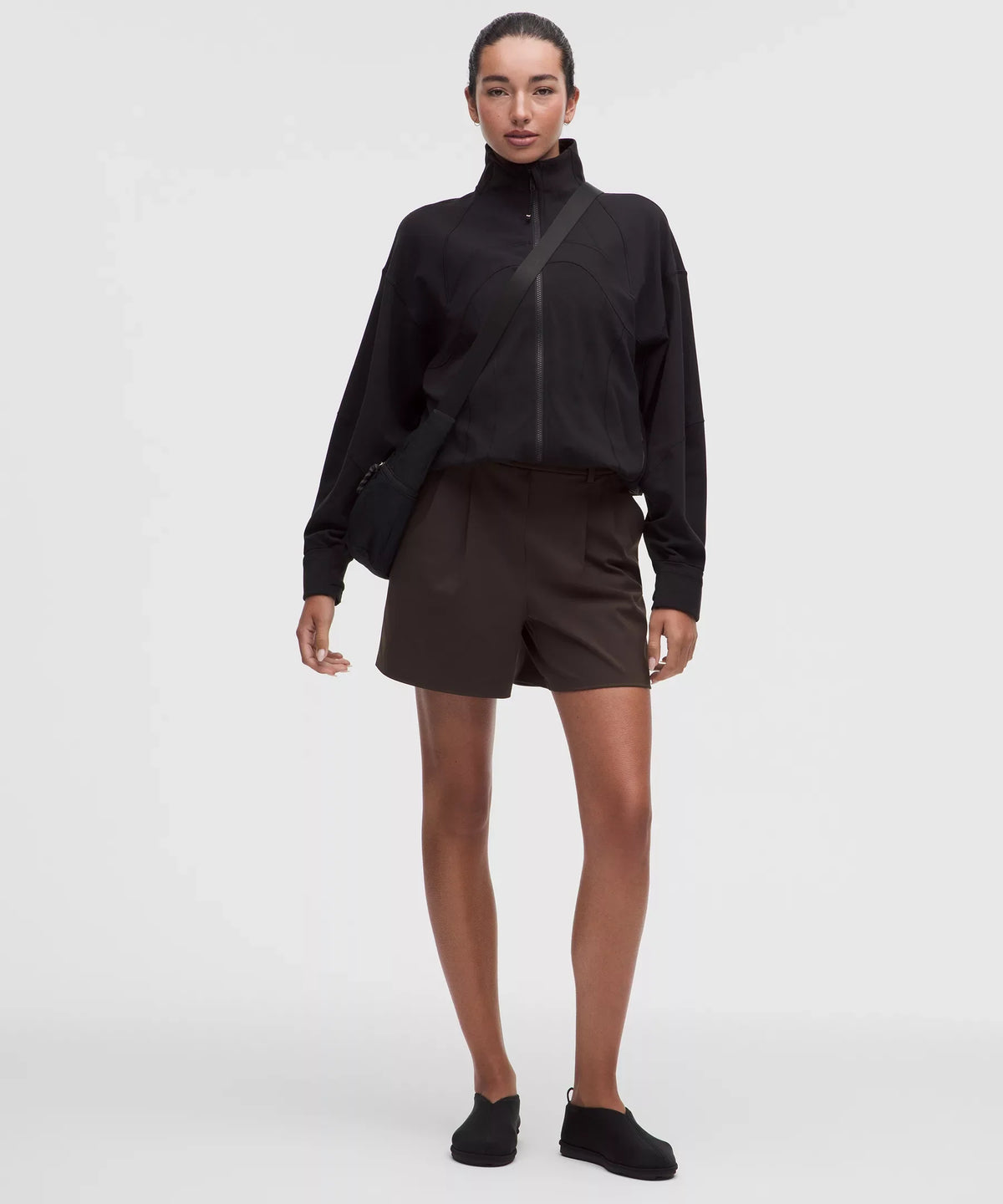 Short de tiro alto con pliegues