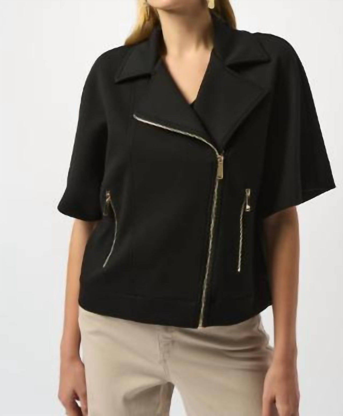 Chaqueta color negro