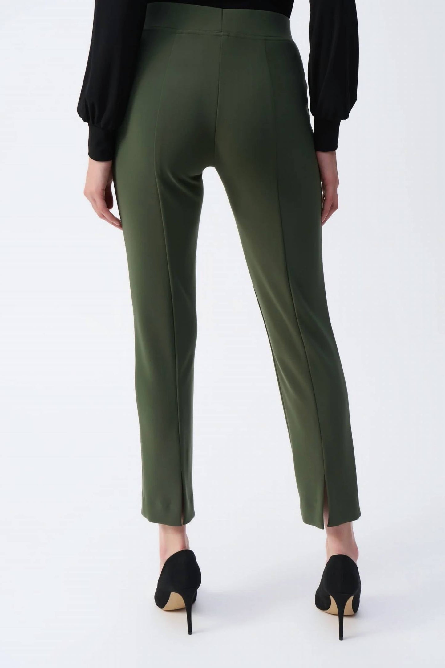 Pantalón de corte recto color verde