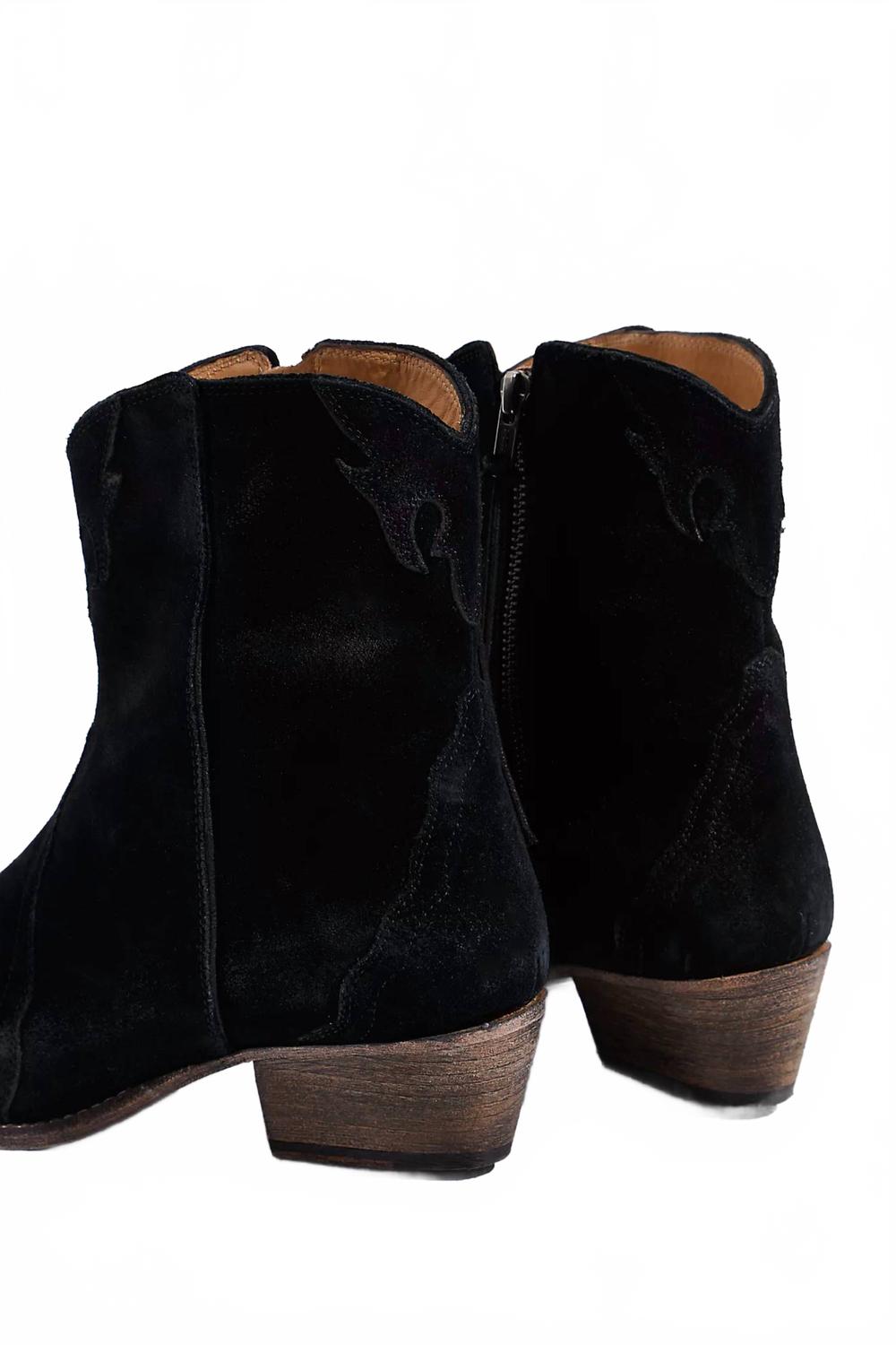 Botas de mujer de gamuza color negro