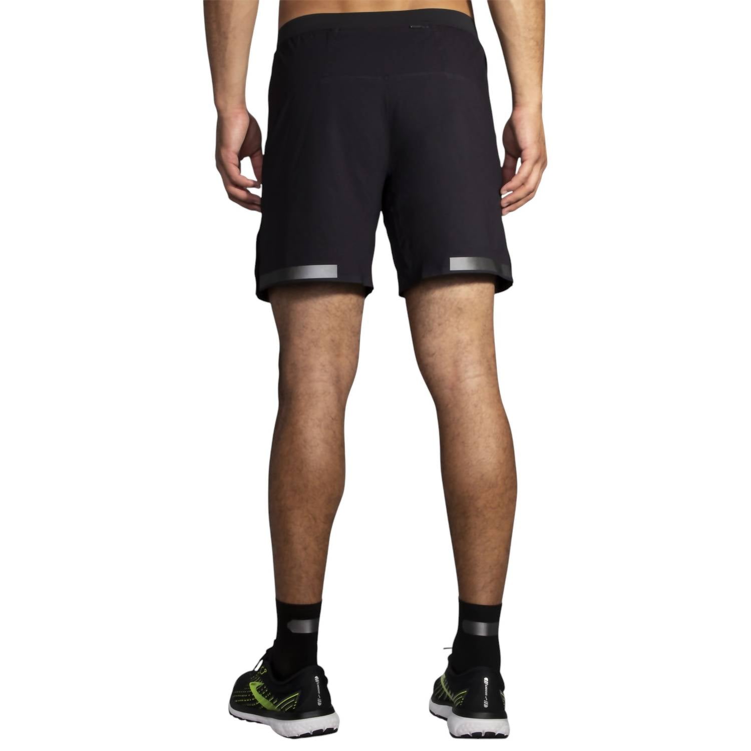 Short de hombre color negro