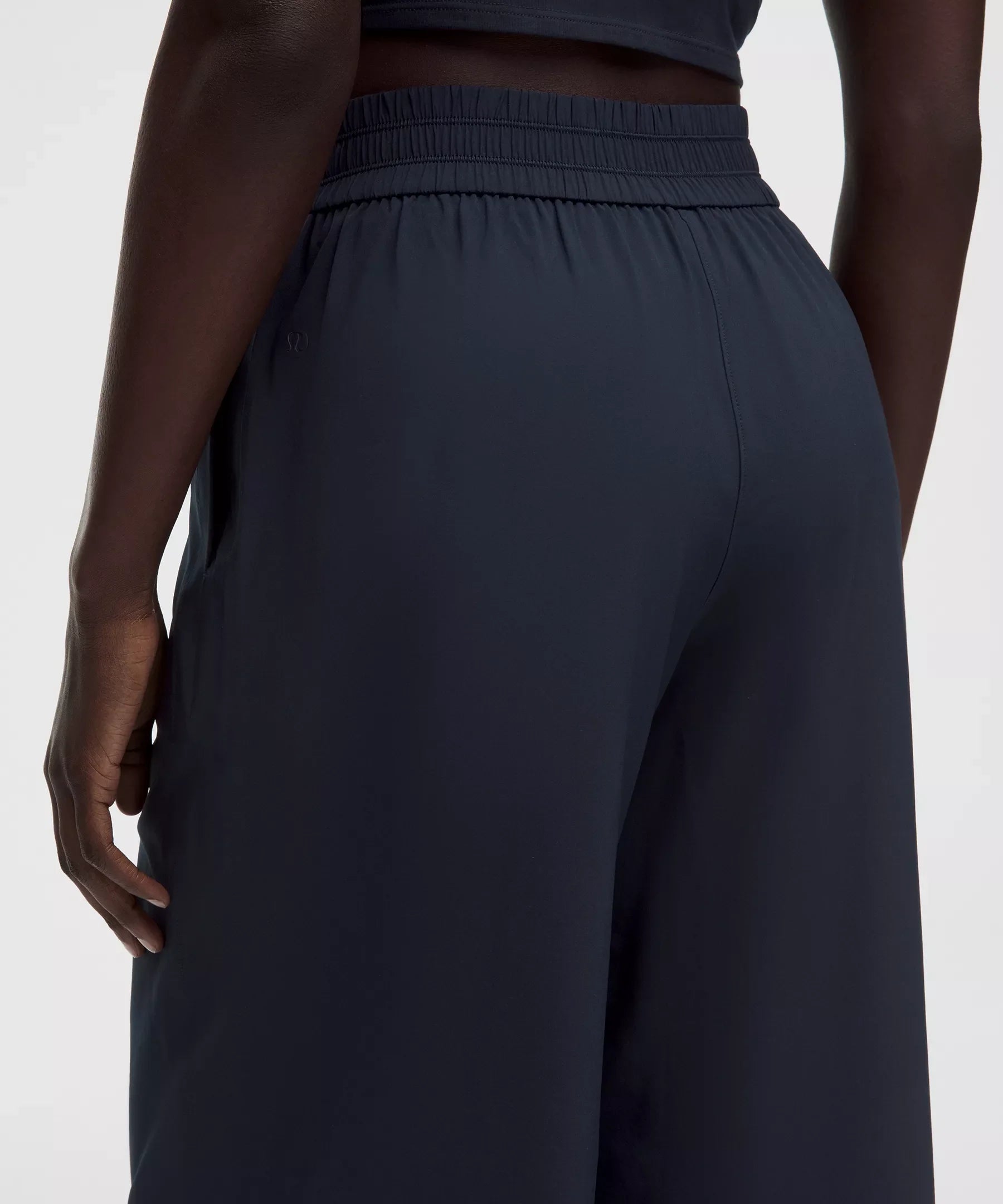 Pantalón de tiro medio