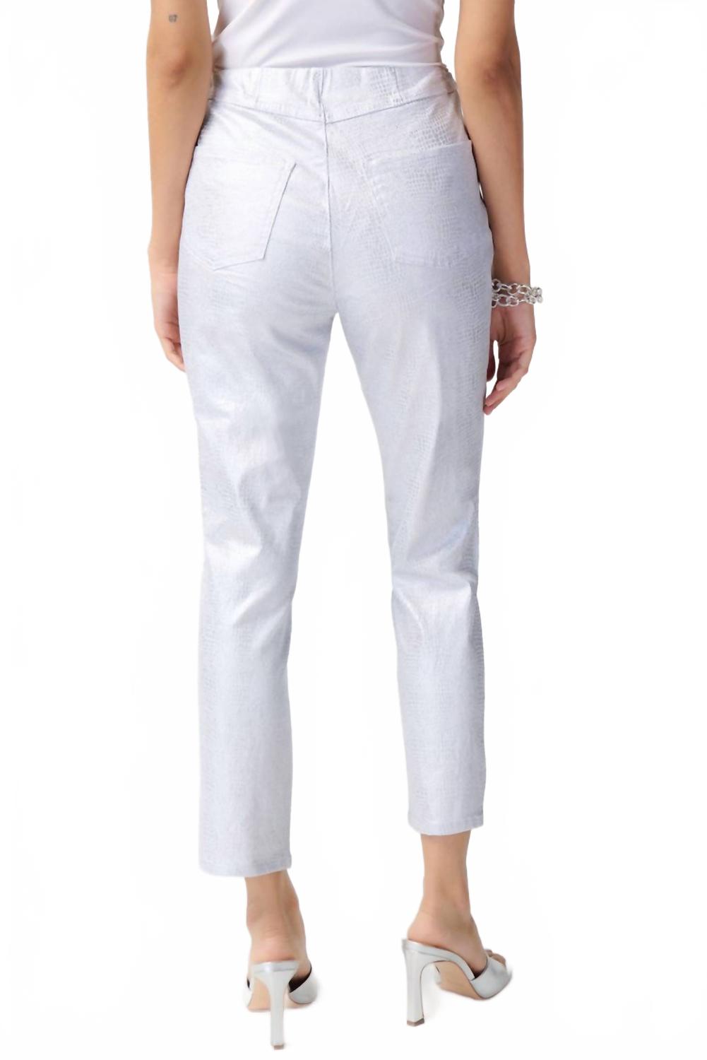Pantalón color blanco y plateado