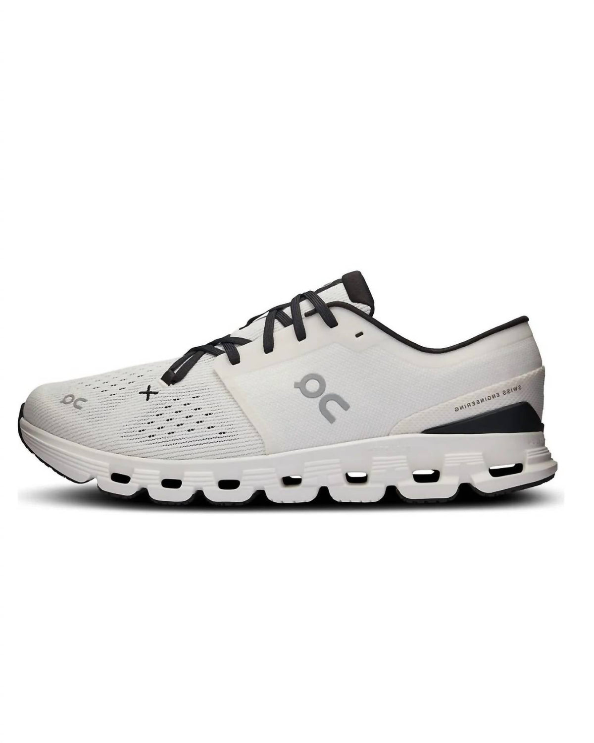 Tenis para correr de hombre color negro y marfil