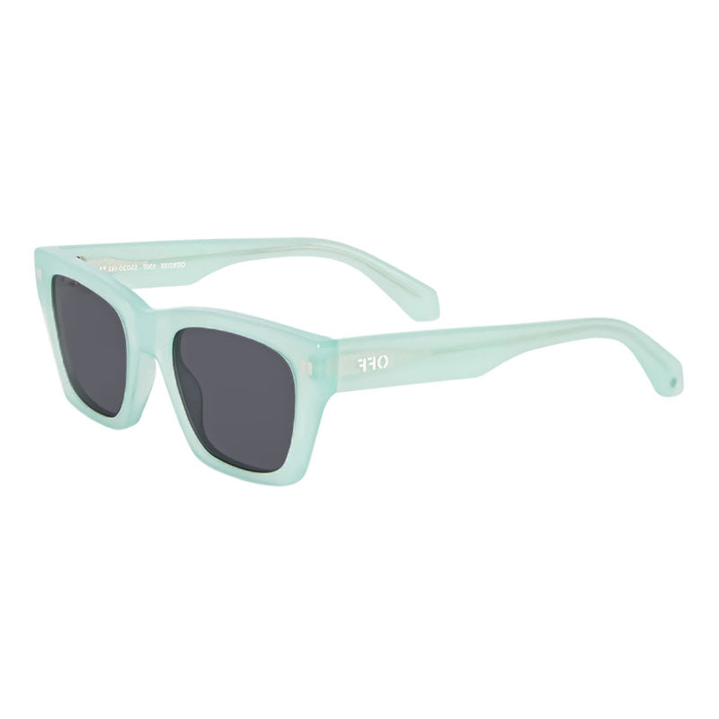 Gafas color gris oscuro