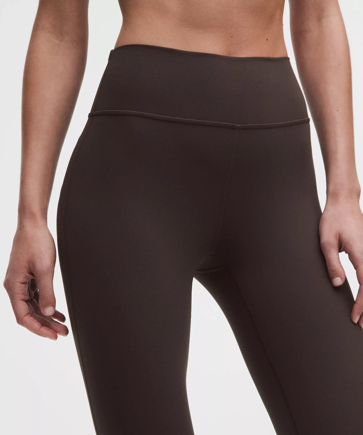 Pantalón de tiro alto