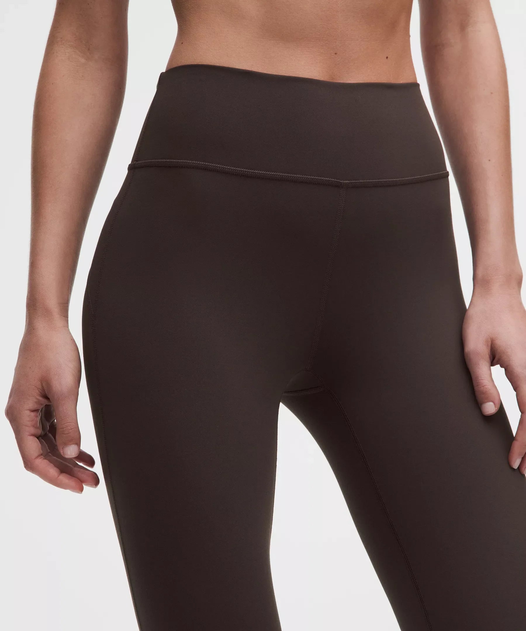 Pantalón de tiro alto