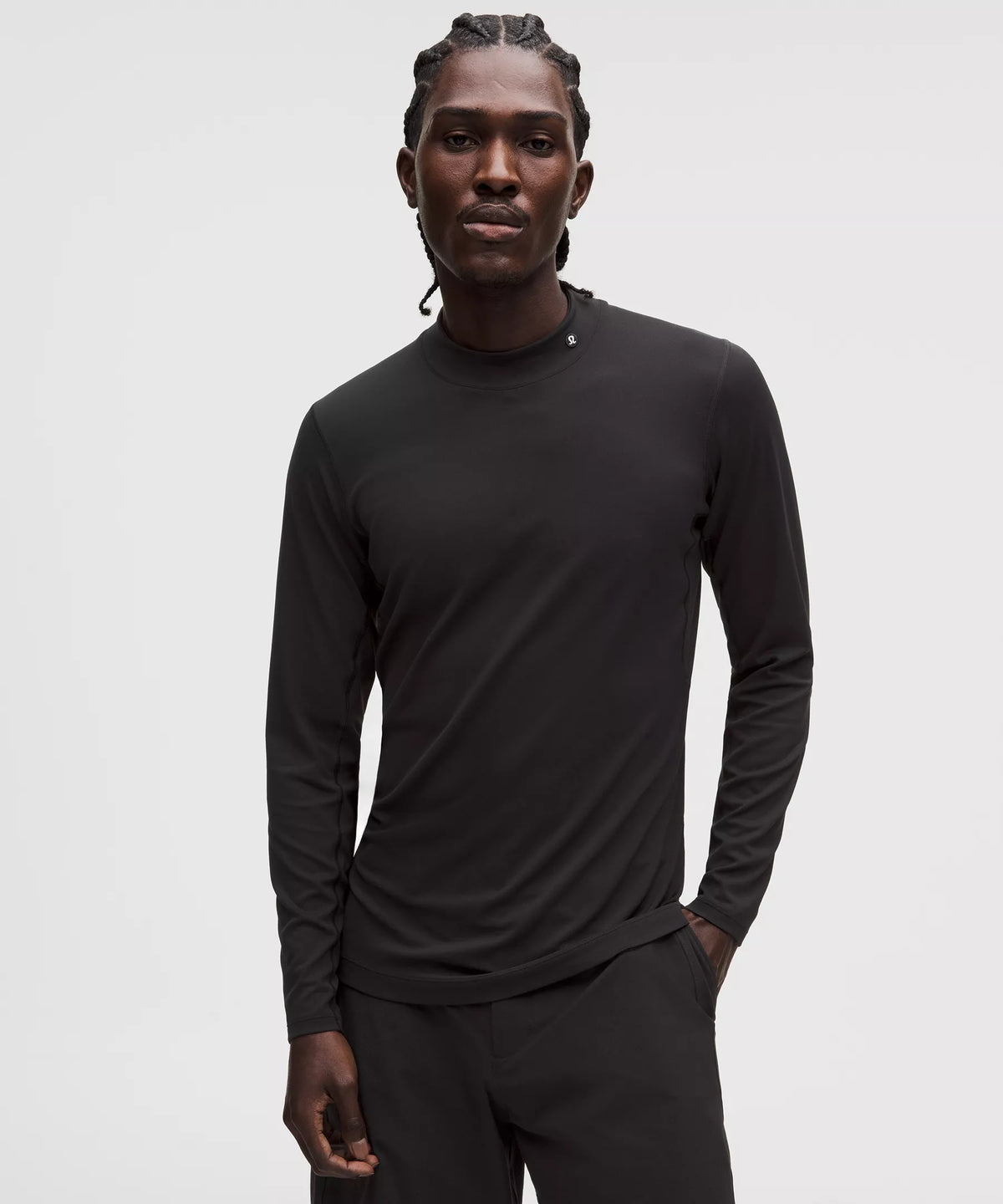 Camiseta deportiva de manga larga con cuello alto