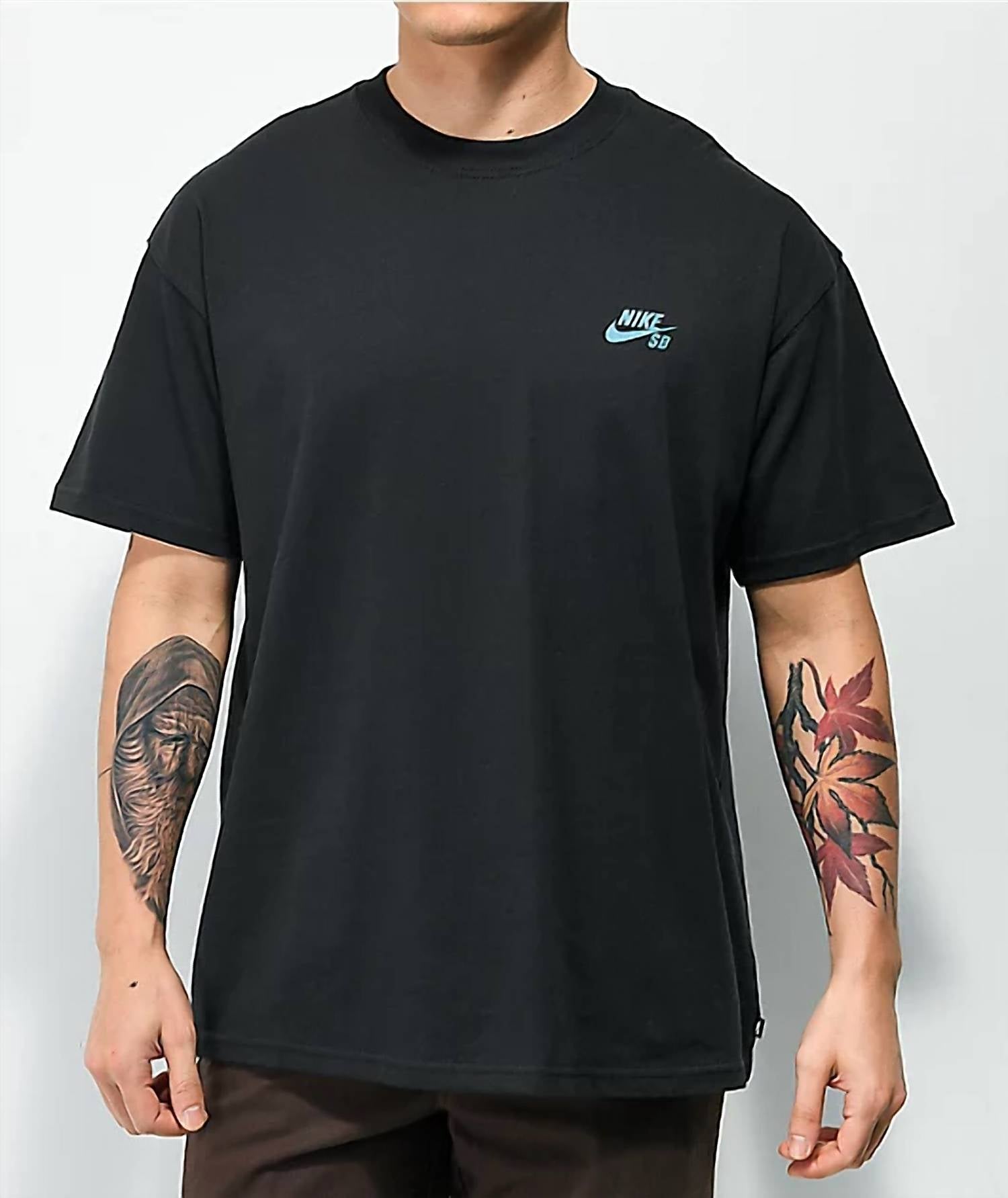 Camiseta color negro