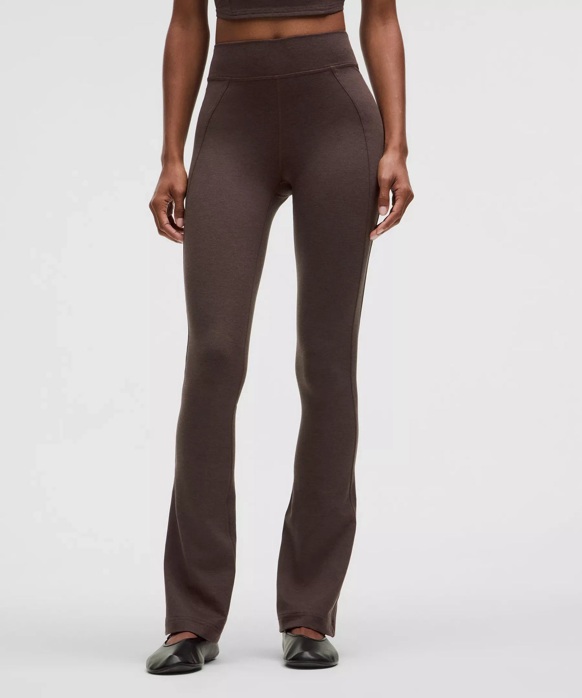 Pantalón de tiro alto