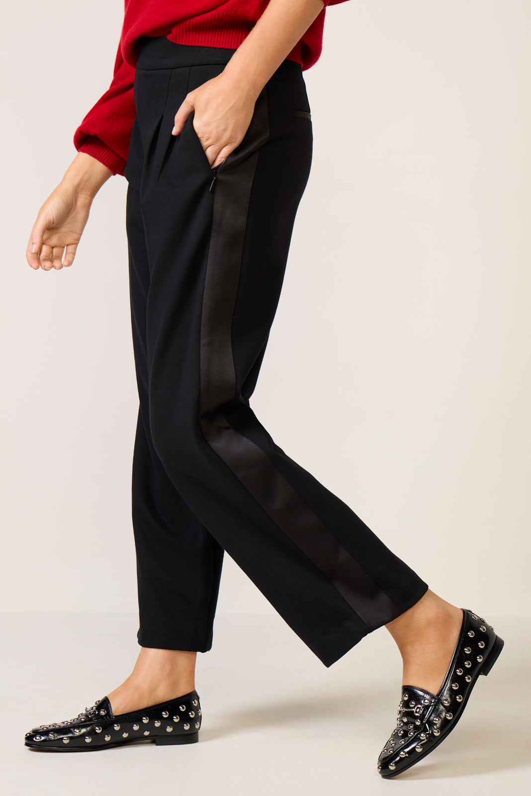 Pantalón de mujer con pliegues