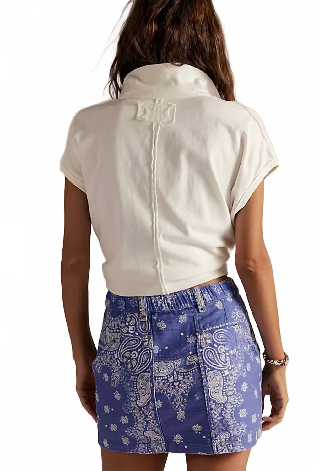Falda corta con estampado
