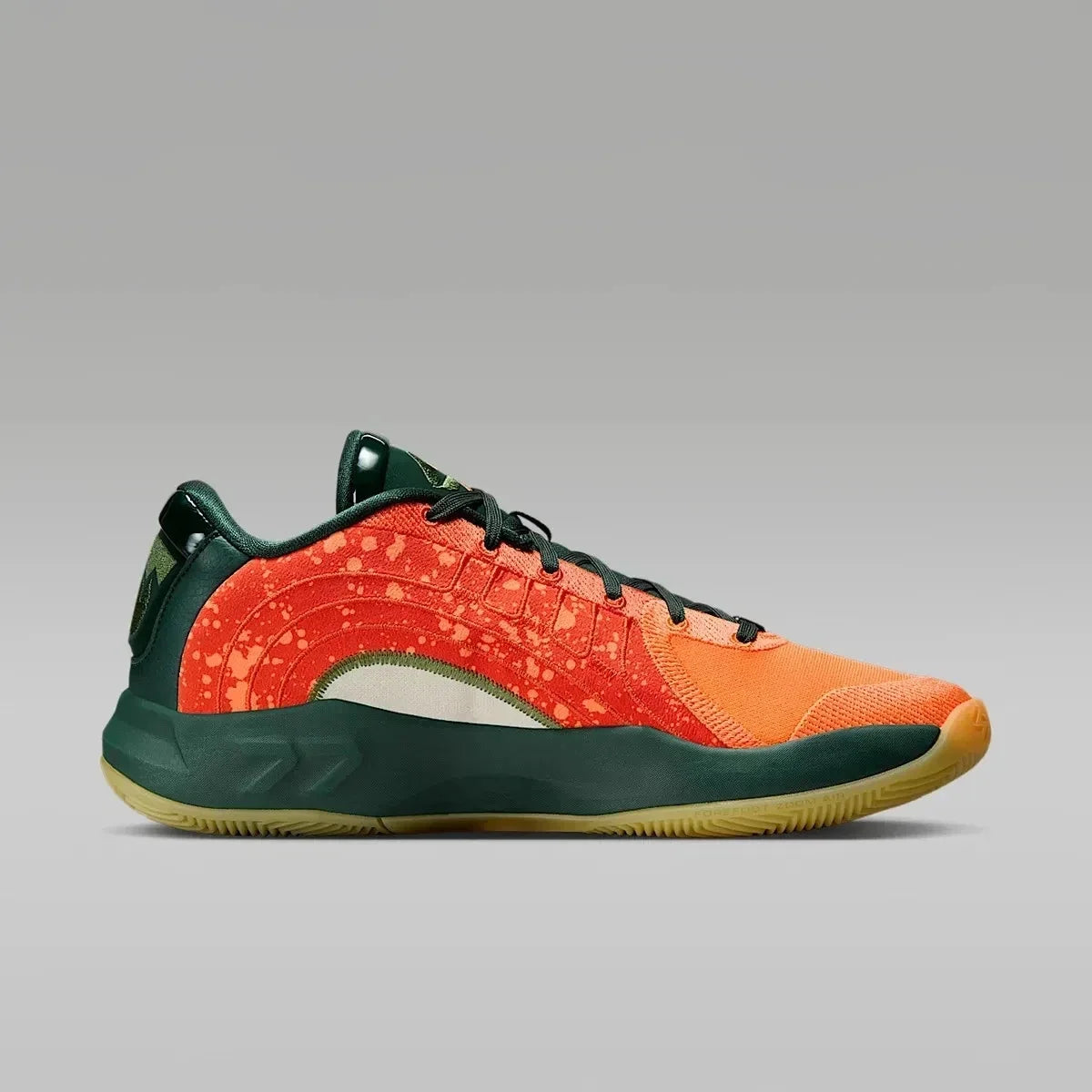Tenis de hombre color naranja