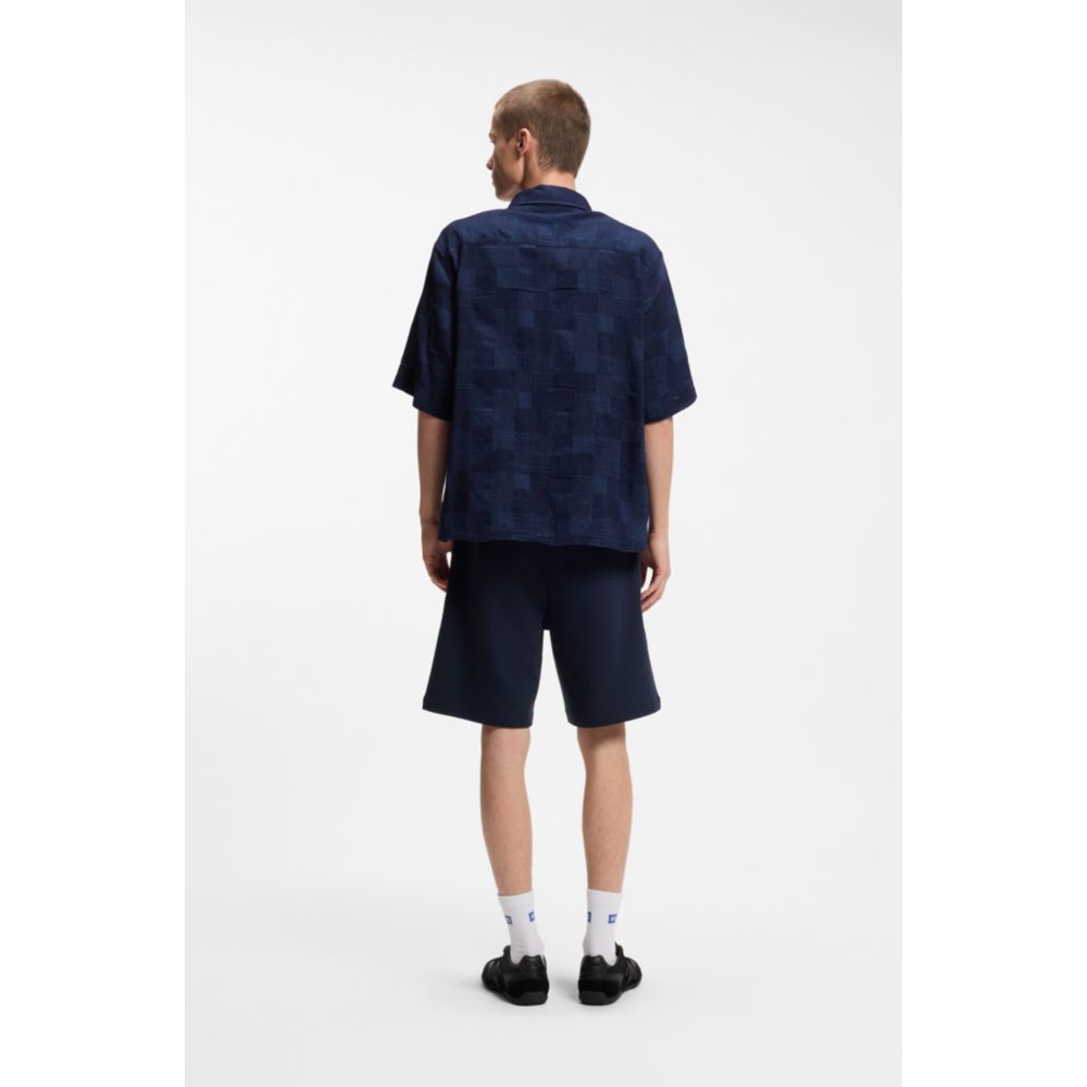 Camisa de corte amplio