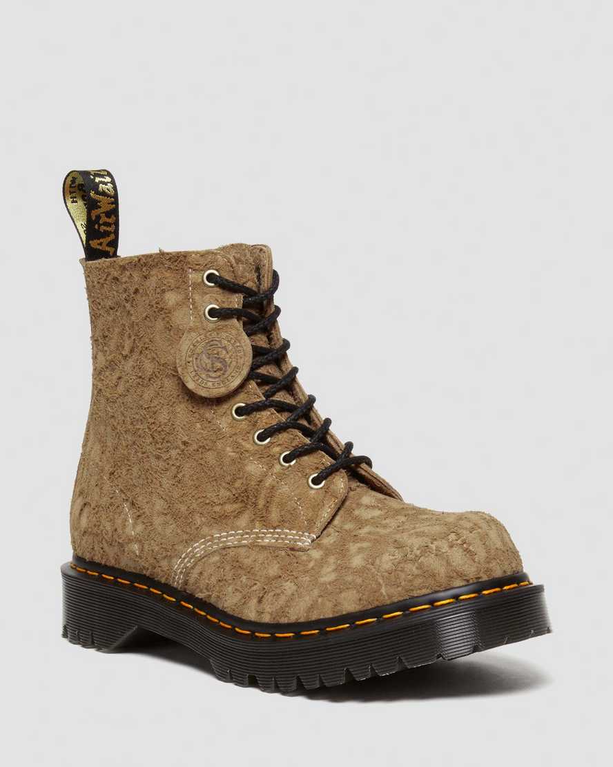 Botas de gamuza con cordones