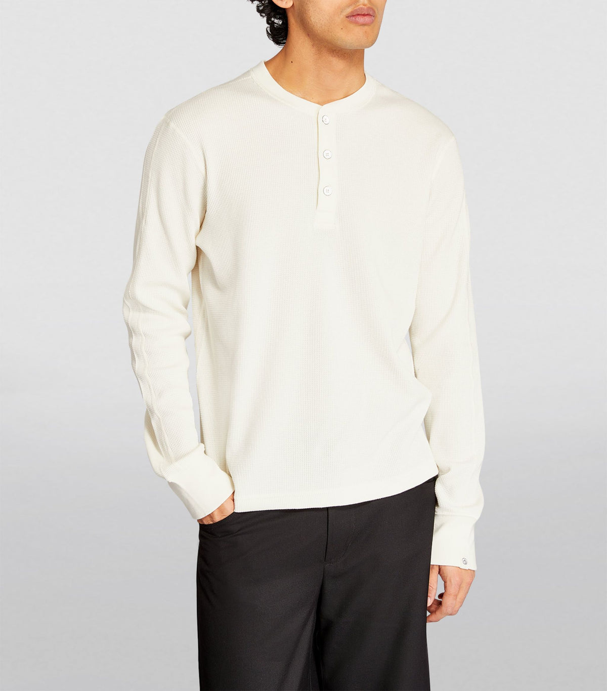 Camiseta con botones de hombre color marfil