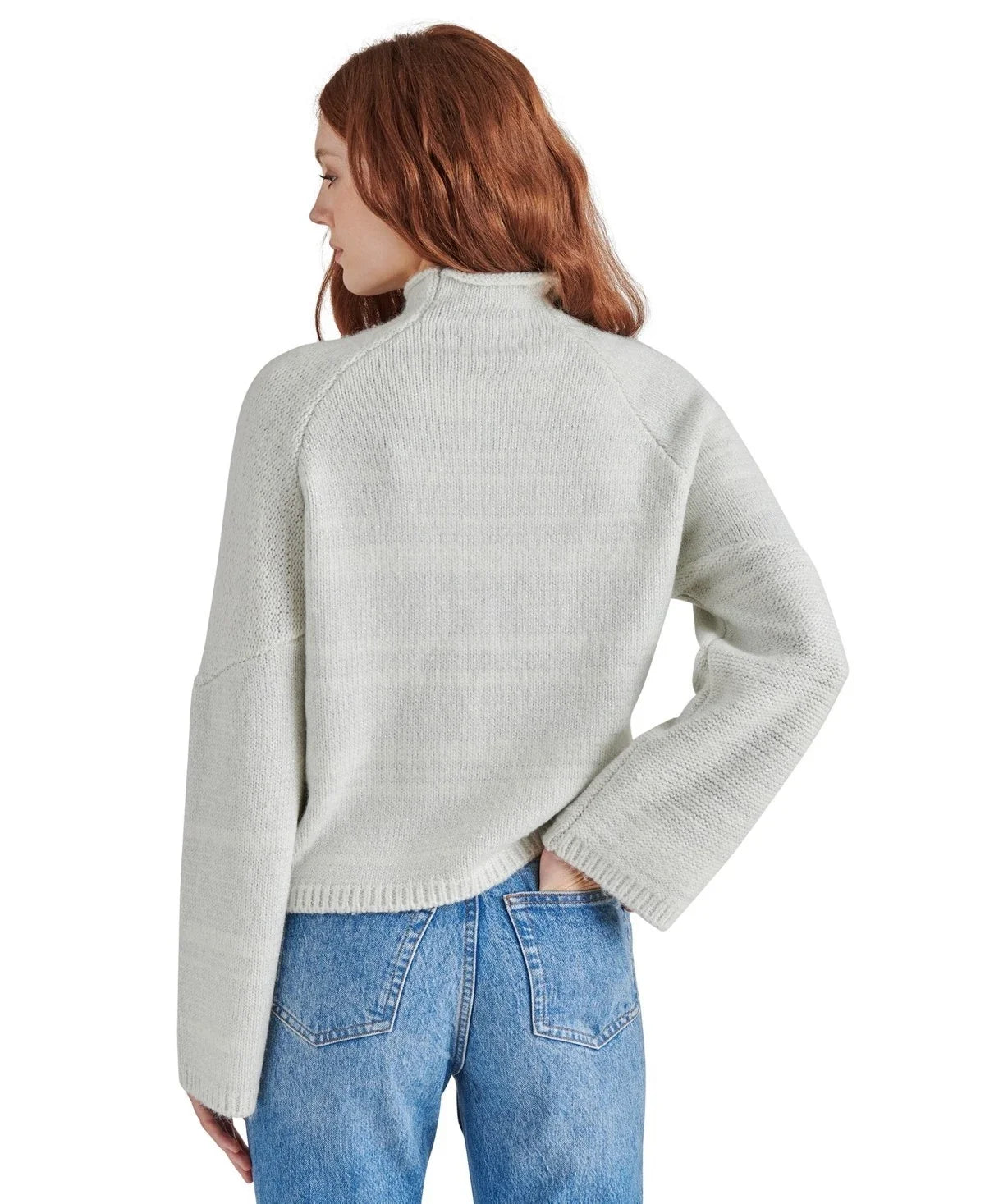 Suéter de mujer con cuello alto color gris