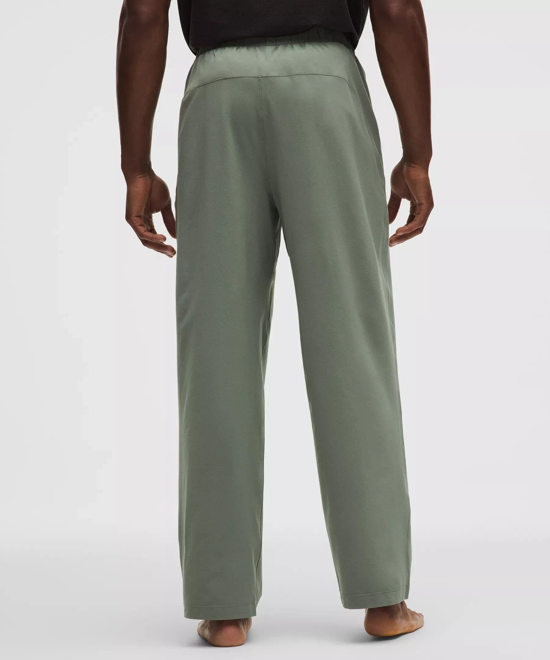 Pantalón de corte amplio