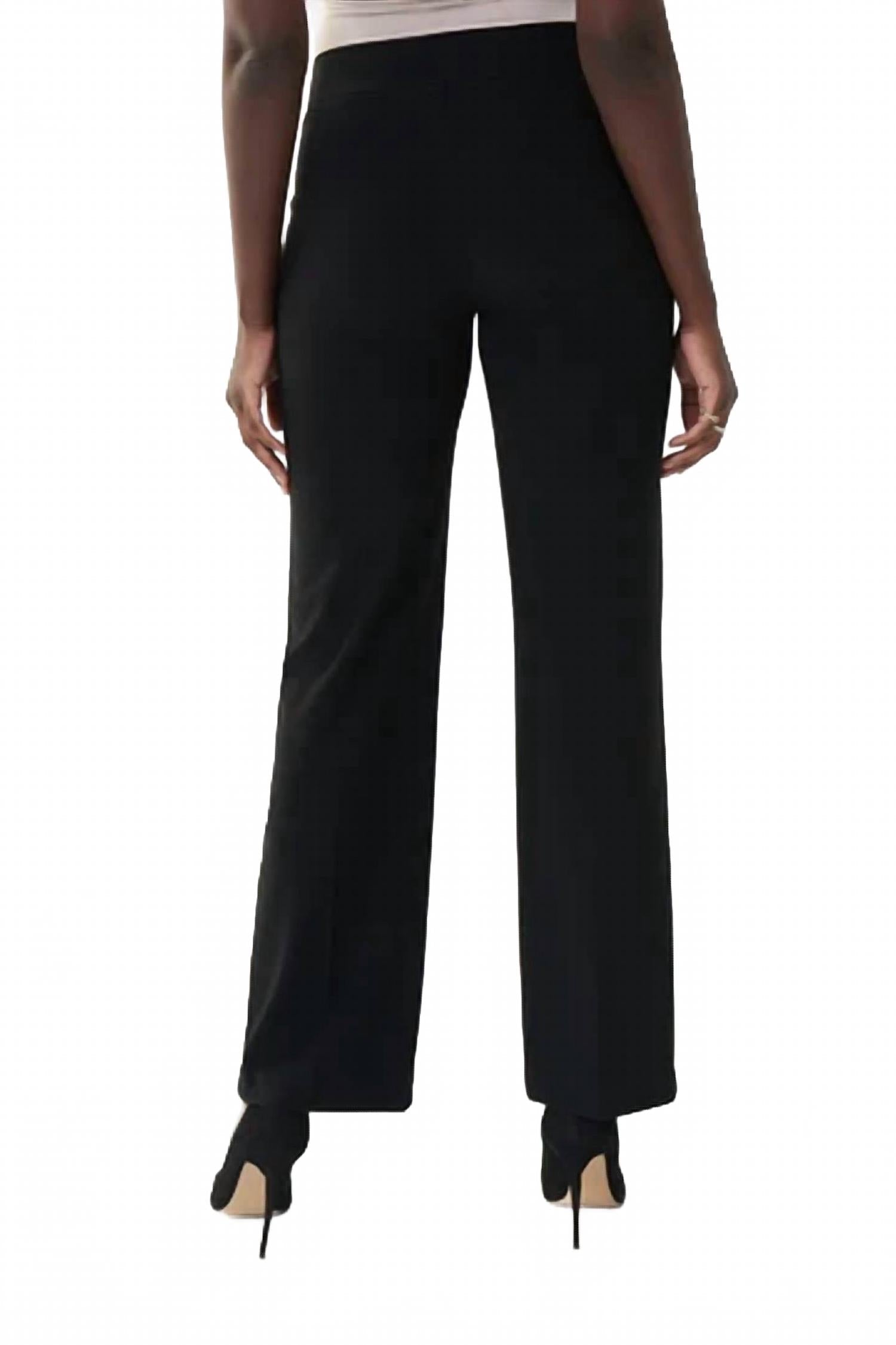 Pantalón de pierna ancha color negro