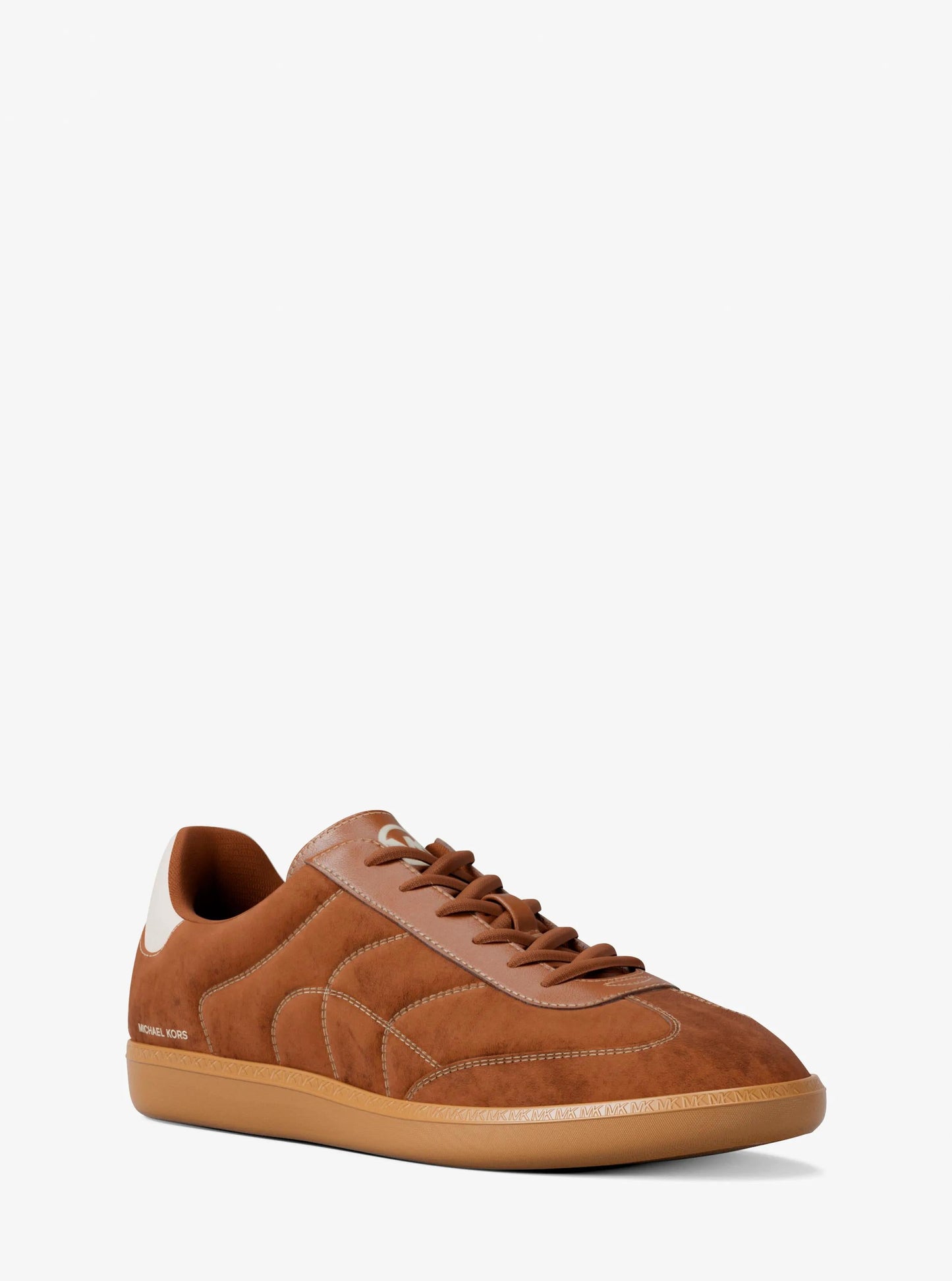 Tenis de gamuza
