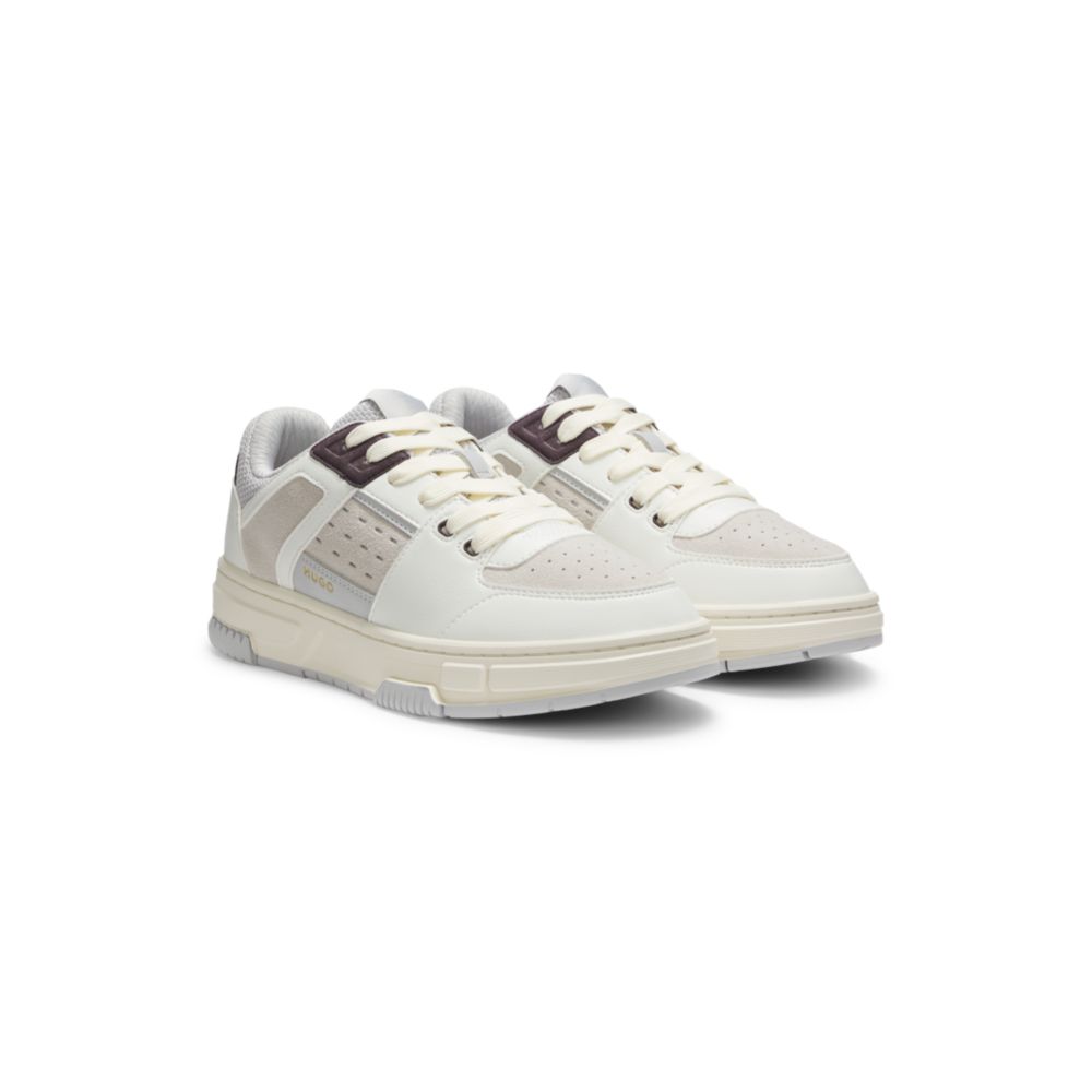 Tenis de efecto cuero