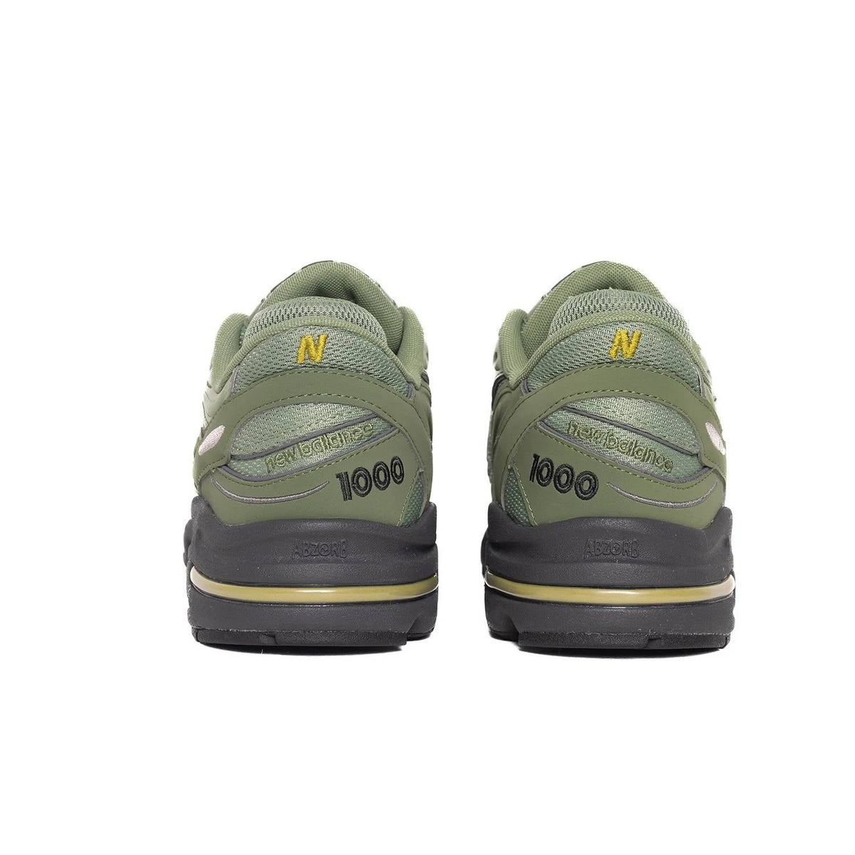 Tenis de hombre color verde