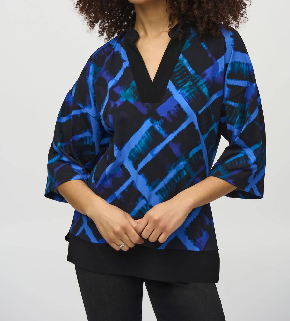Top color negro