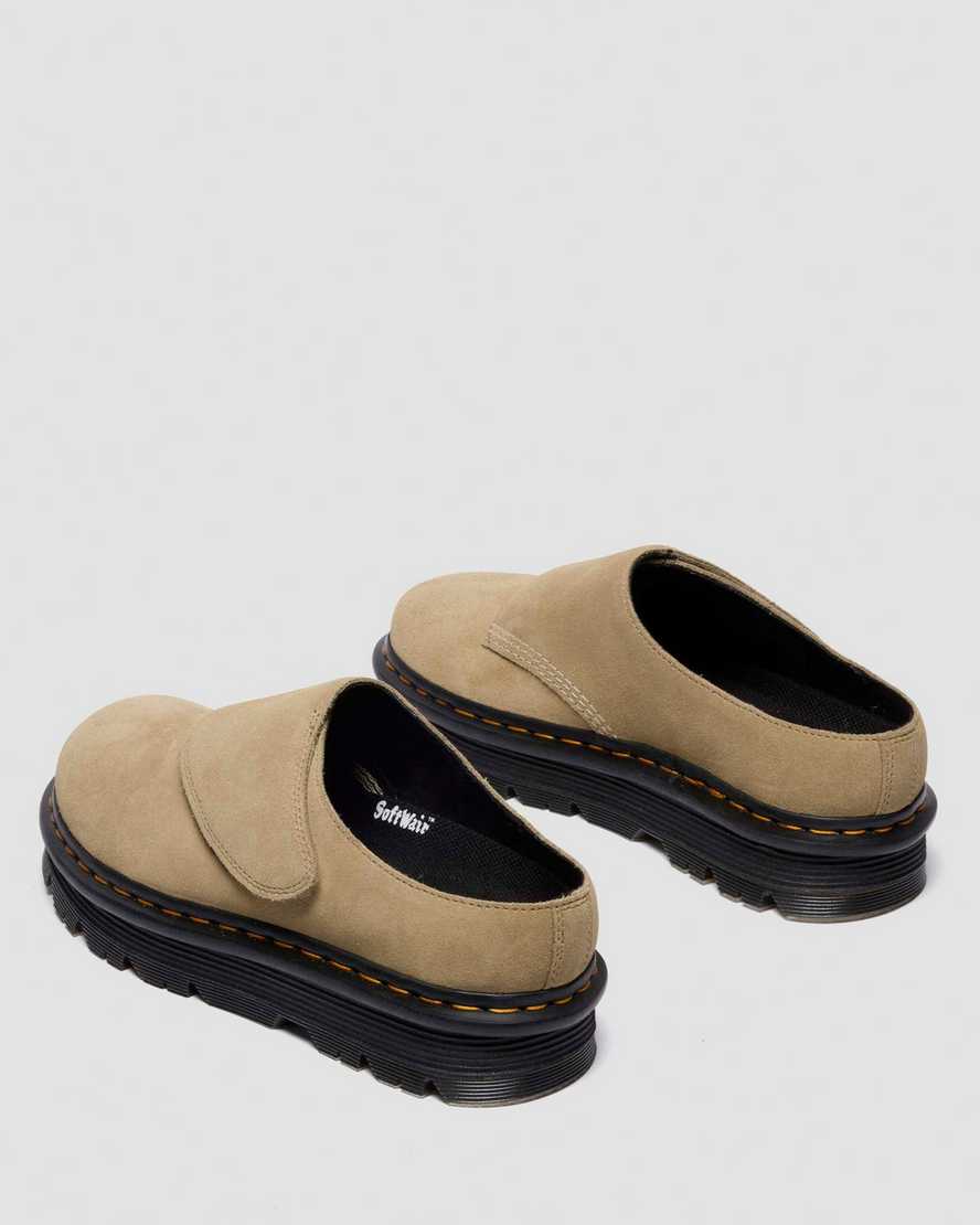 Zapatos destalonados de gamuza
