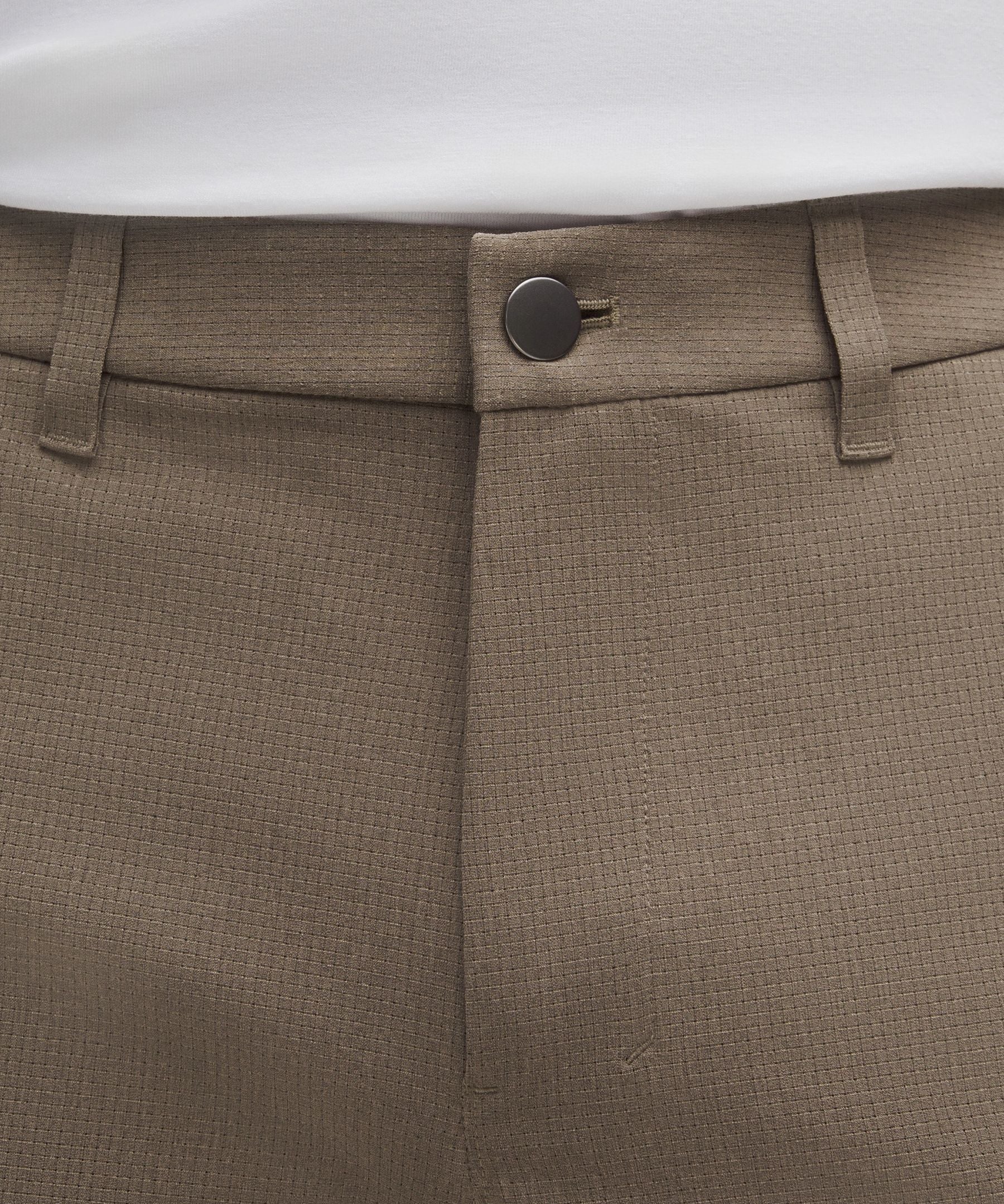 Pantalón de corte ajustado