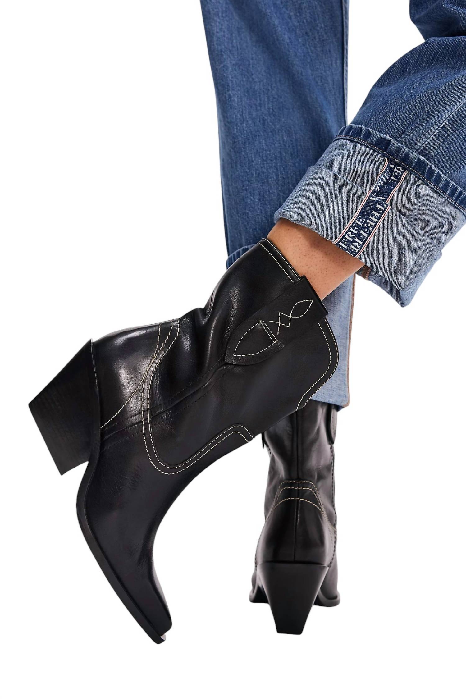 Botas de mujer color negro