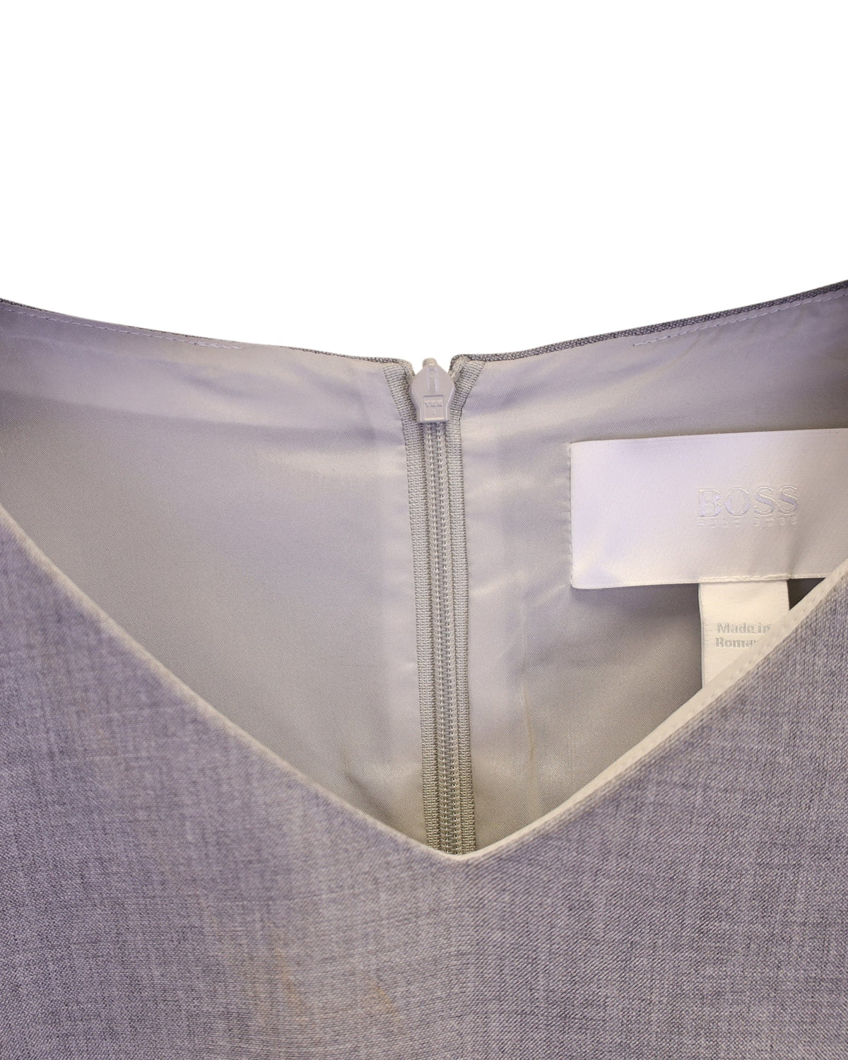 Top con cuello en V color gris