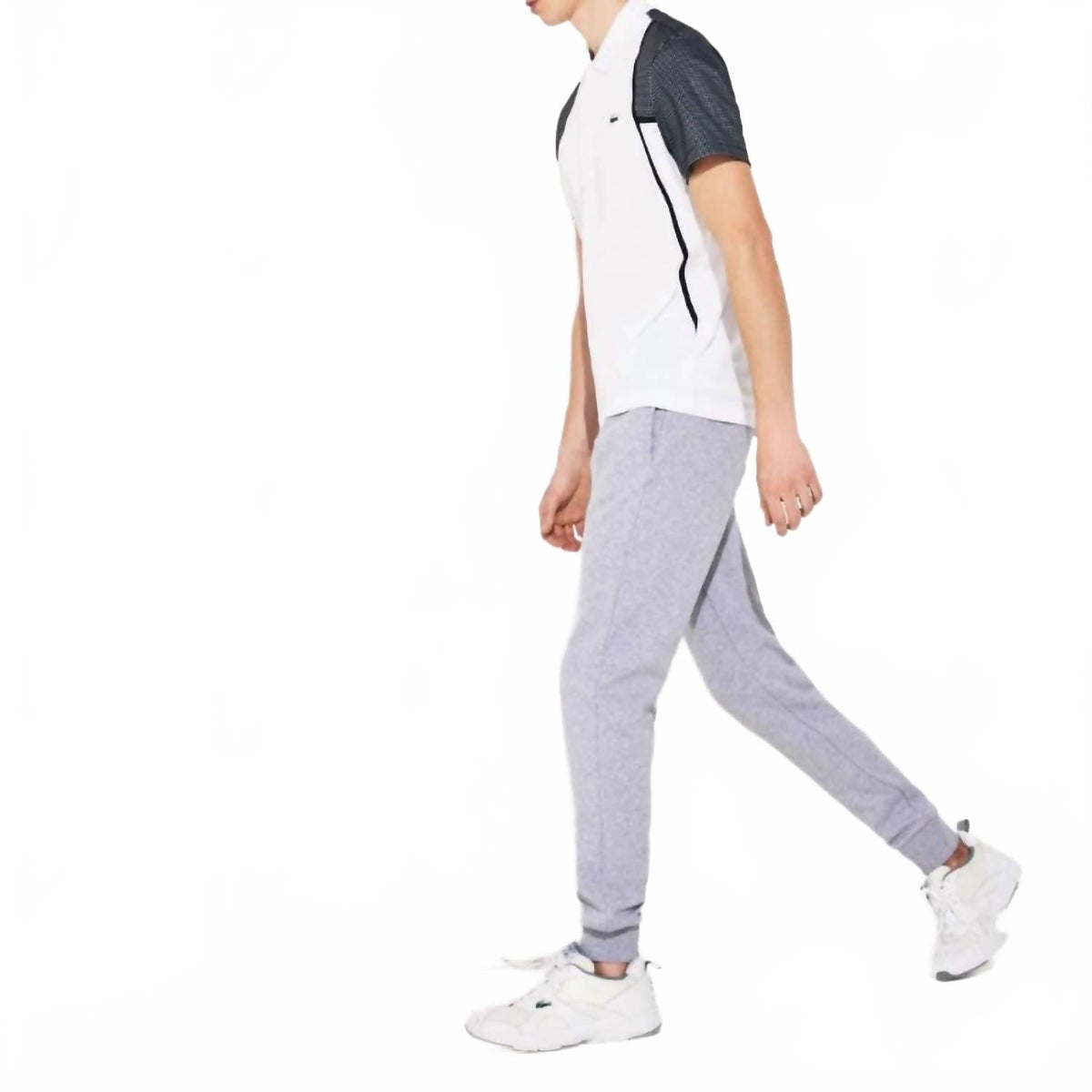 Pantalón deportivo color gris