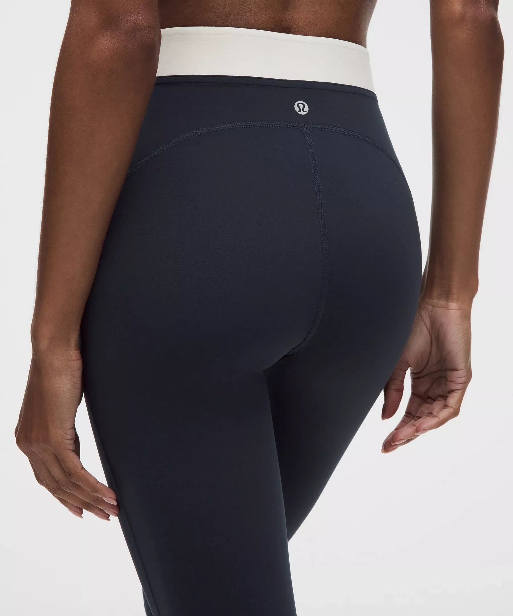 Pantalón de tiro alto