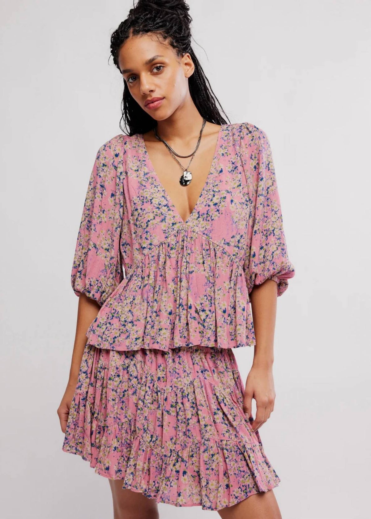 Conjunto de ropa color rosado