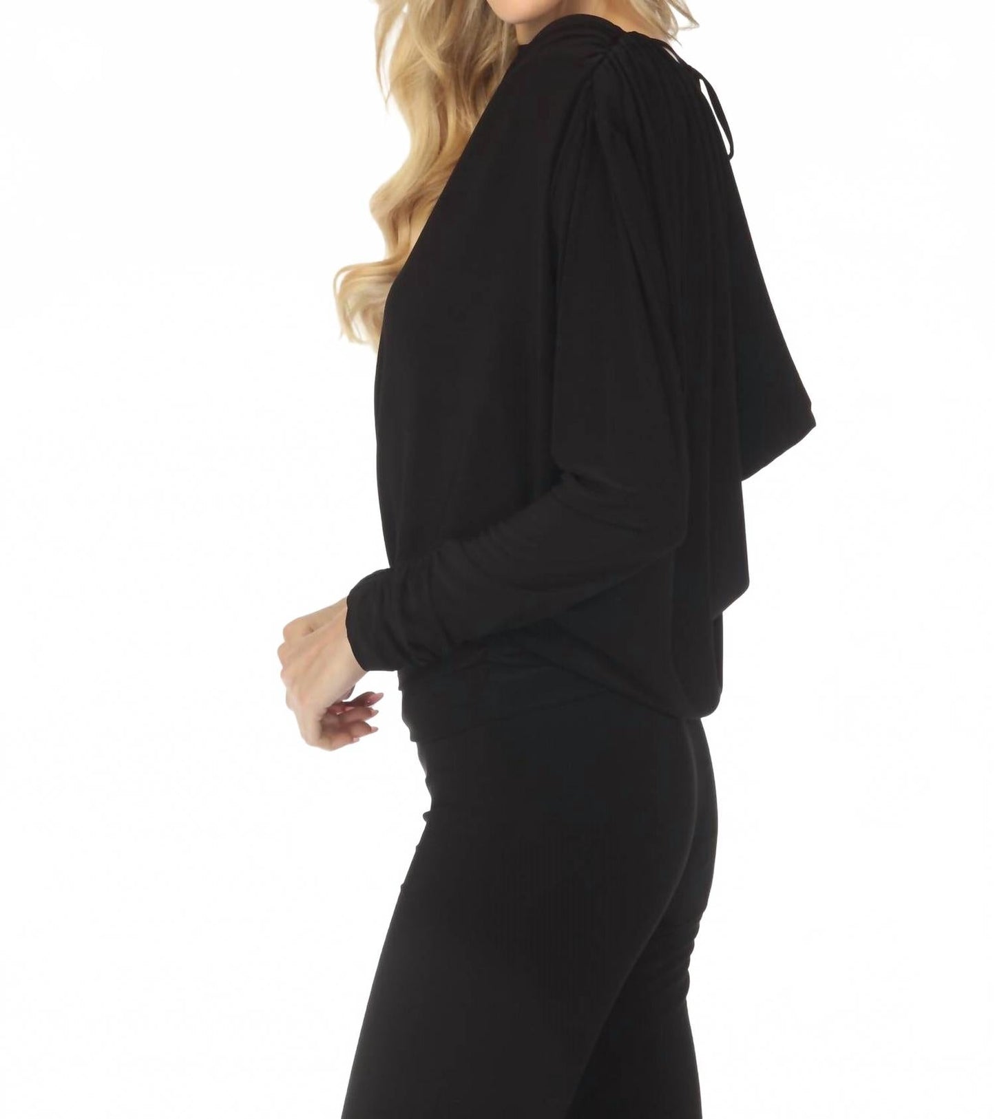 Top de manga larga color negro