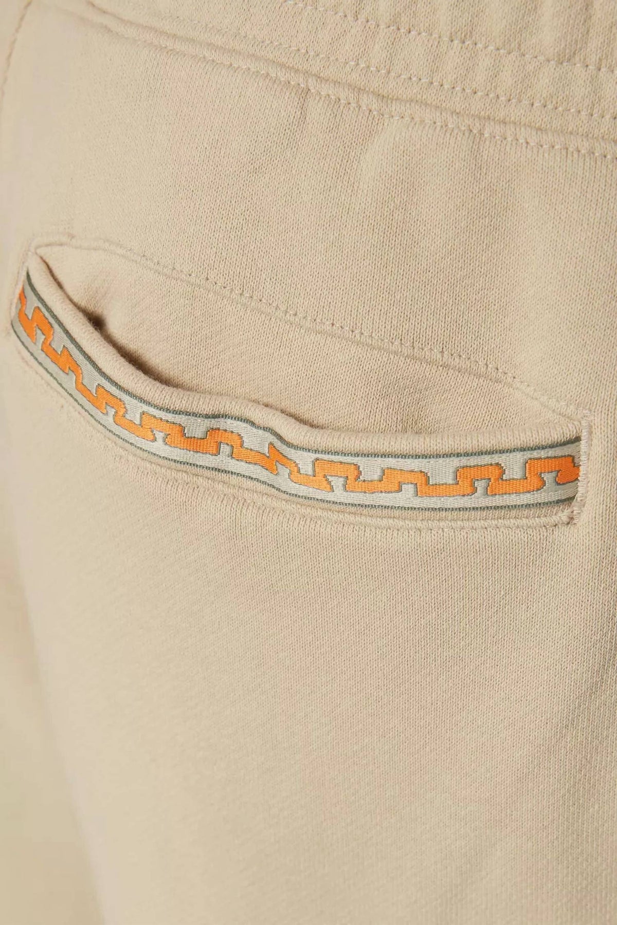Short color beige