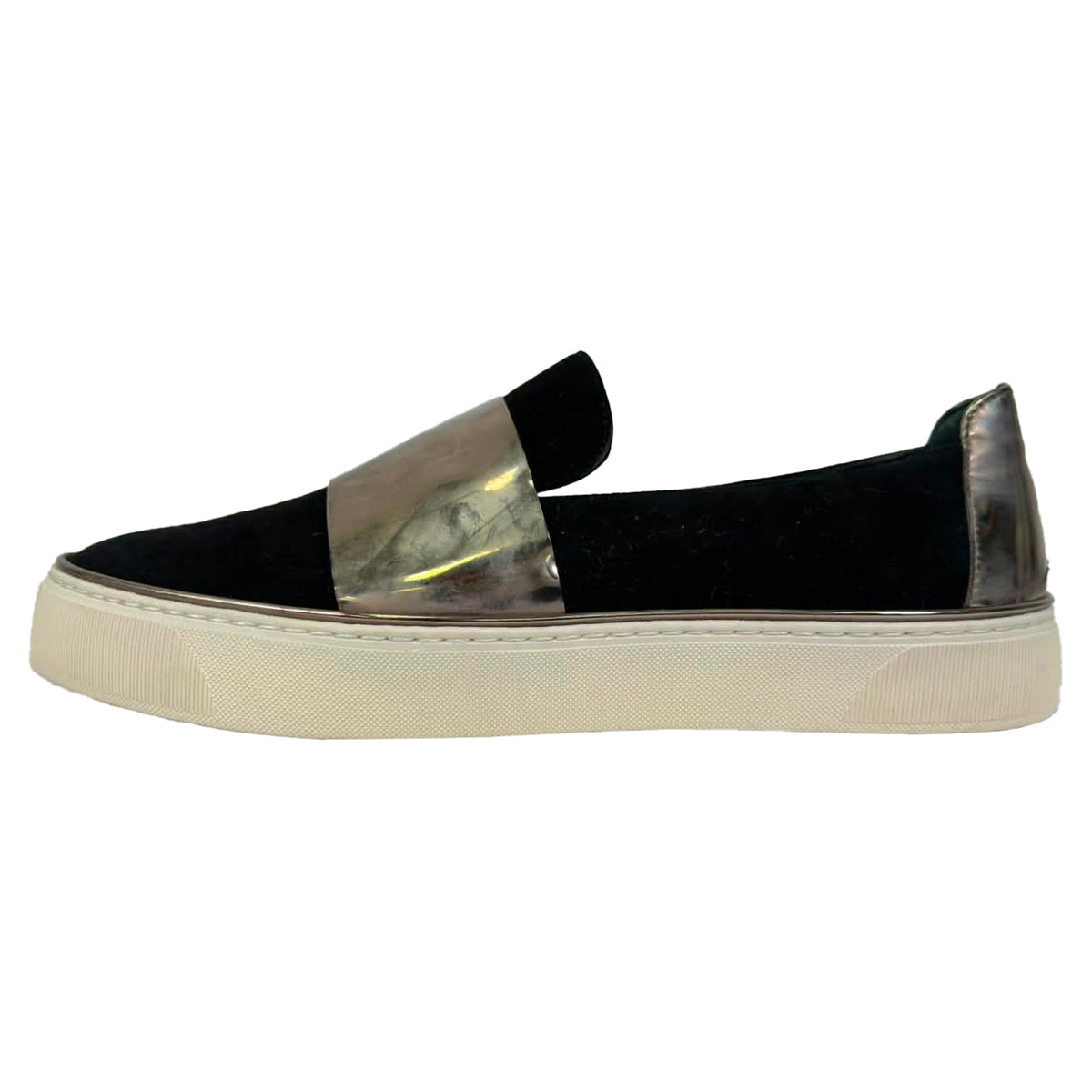 Tenis de terciopelo sin cordones color negro