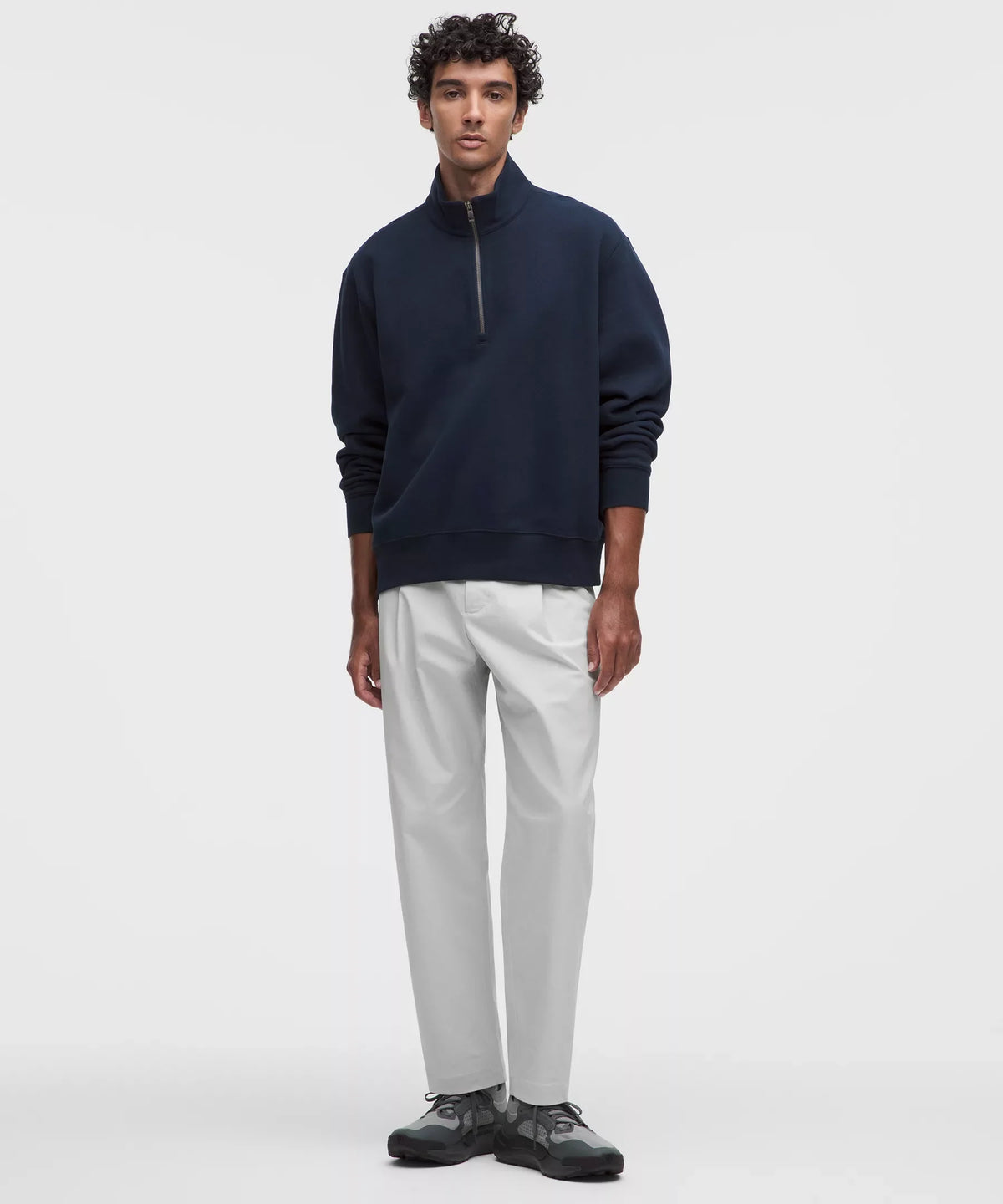 Pantalón con pliegues