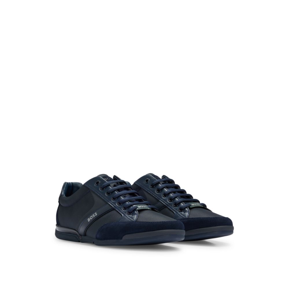Tenis de efecto cuero