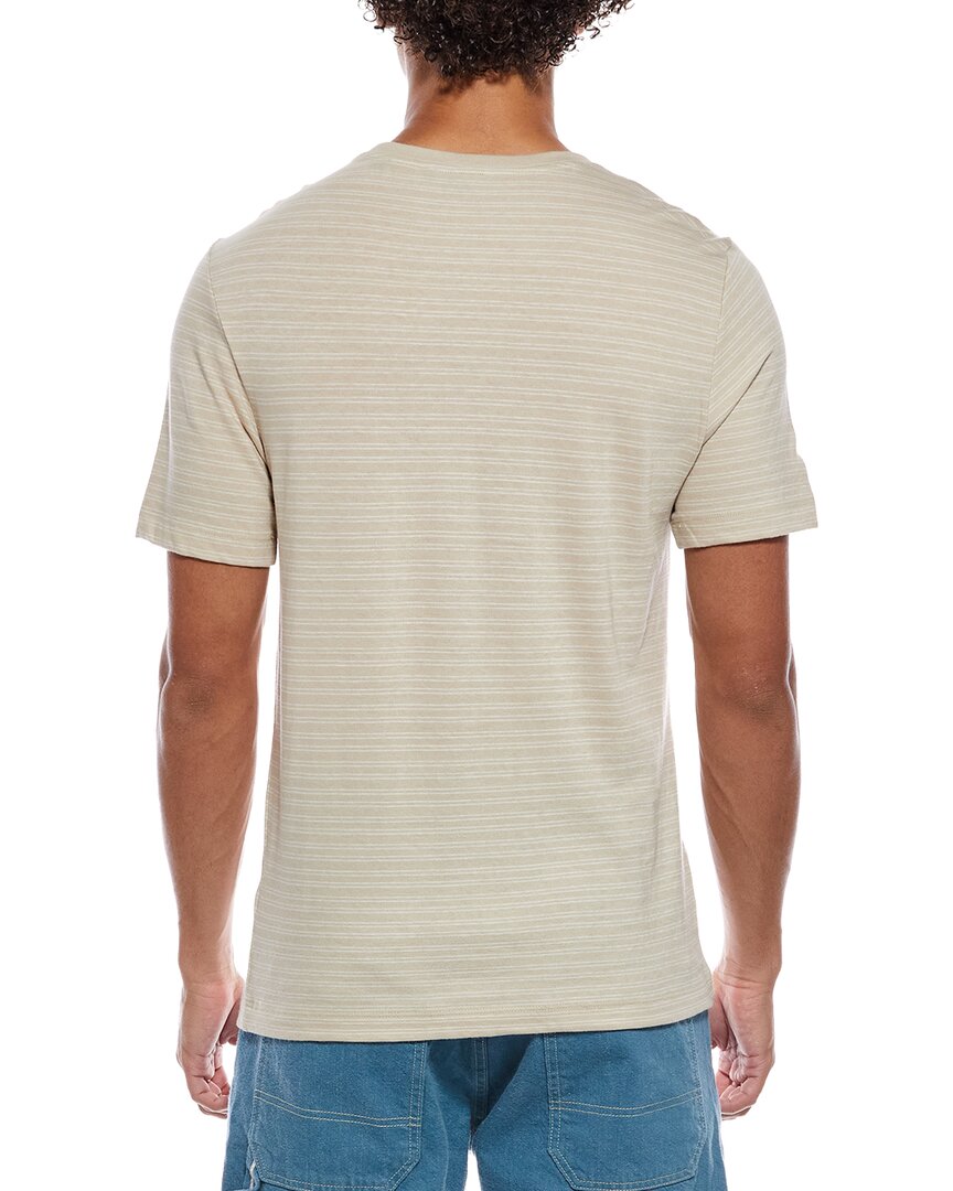 Camiseta con cuello redondo a rayas