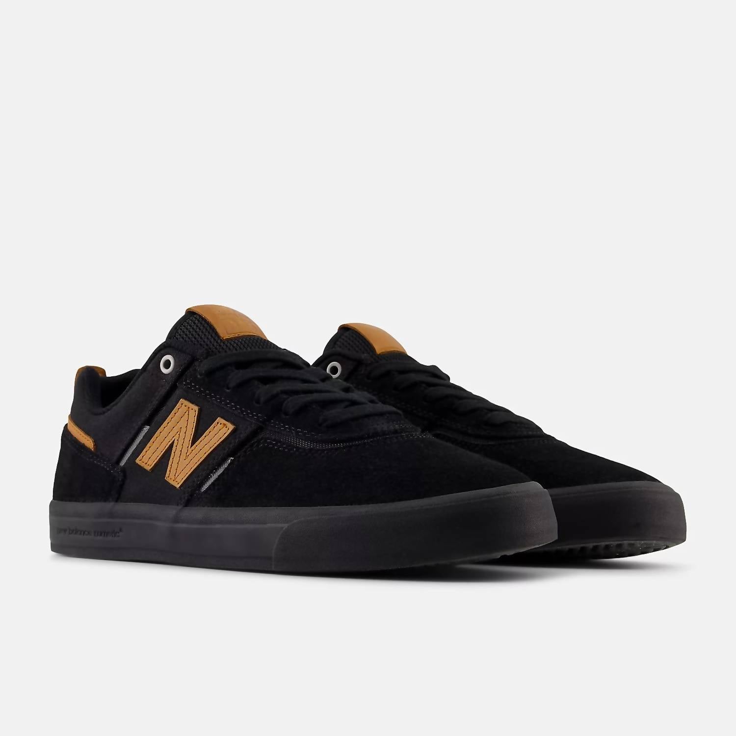 Tenis de hombre color negro y café