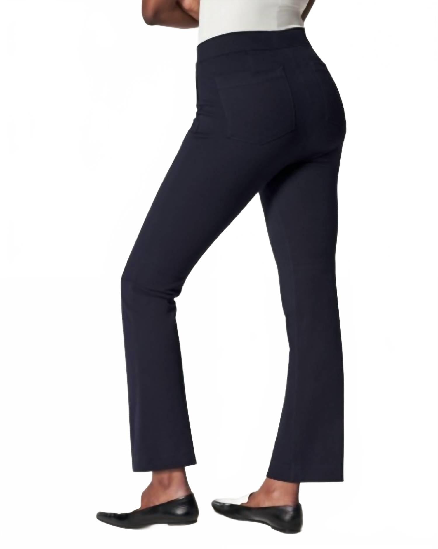 Pantalón color azul marino