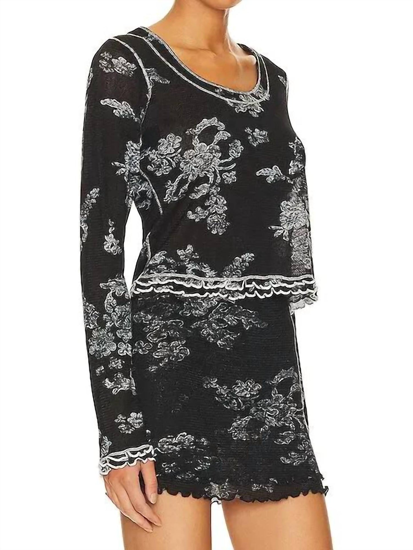 Camiseta color negro
