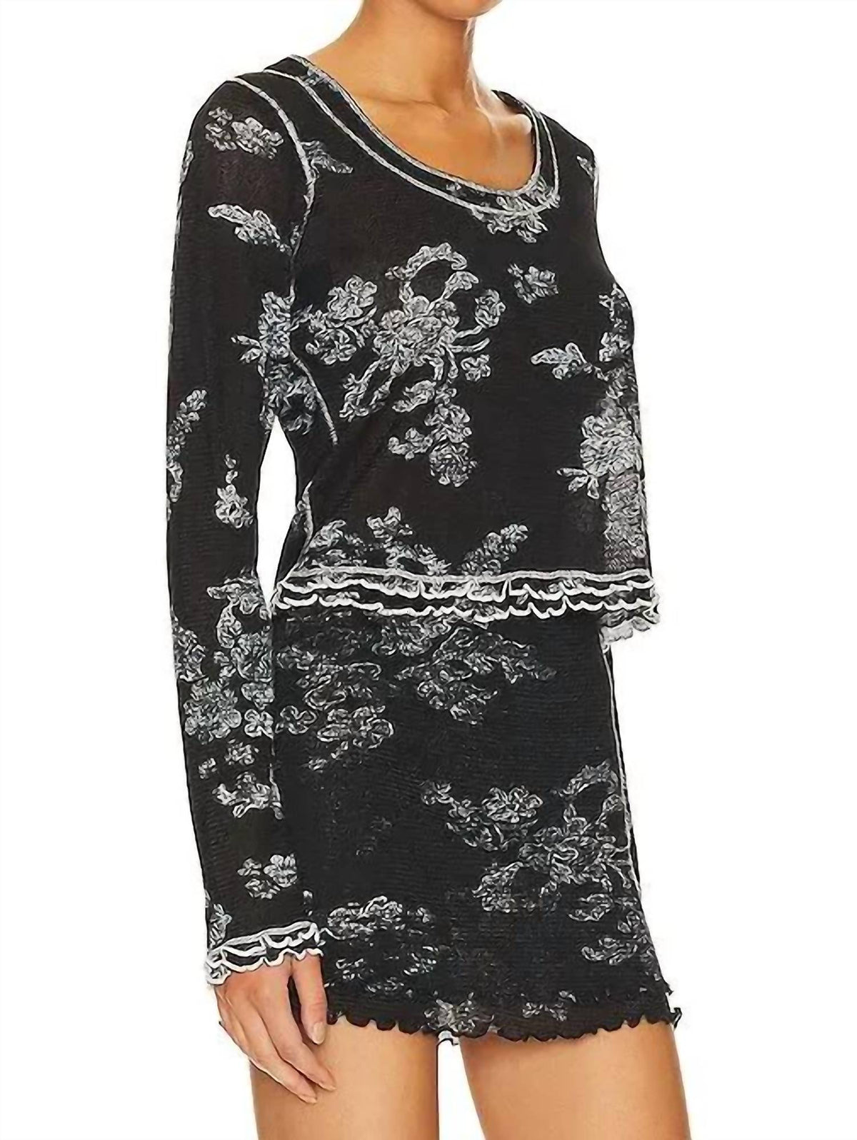 Camiseta color negro