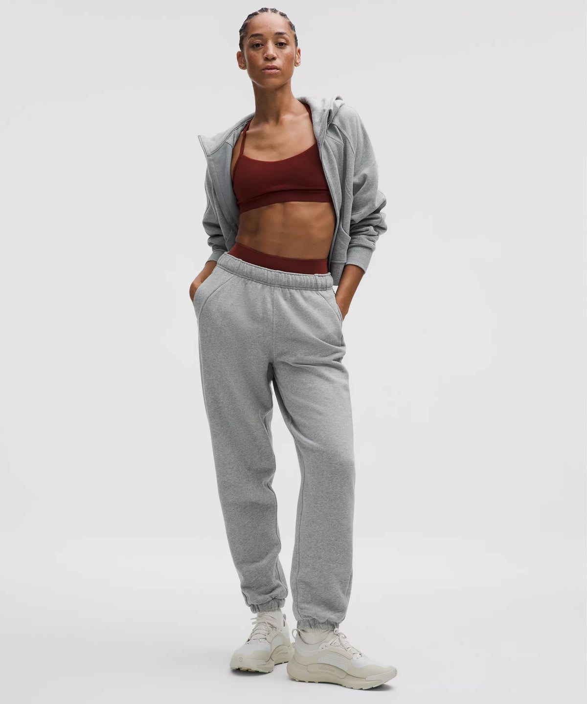 Pantalón deportivo de corte amplio de tiro medio