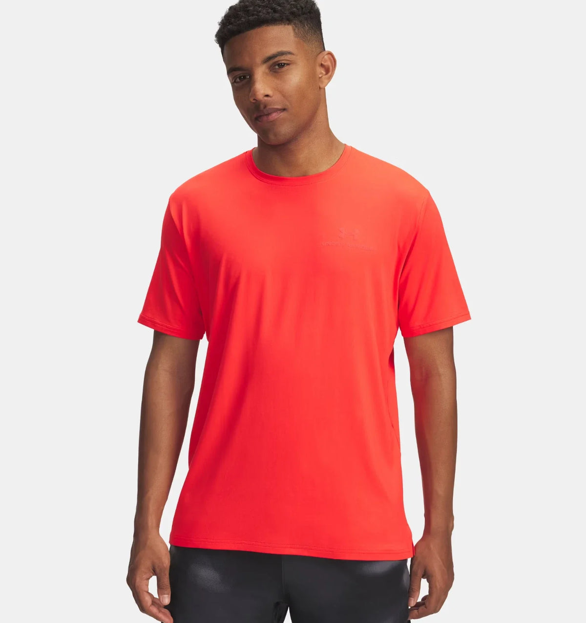 Camiseta de hombre de manga corta color rojo