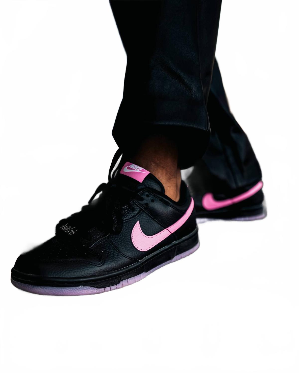 Tenis de mujer color negro y rosado