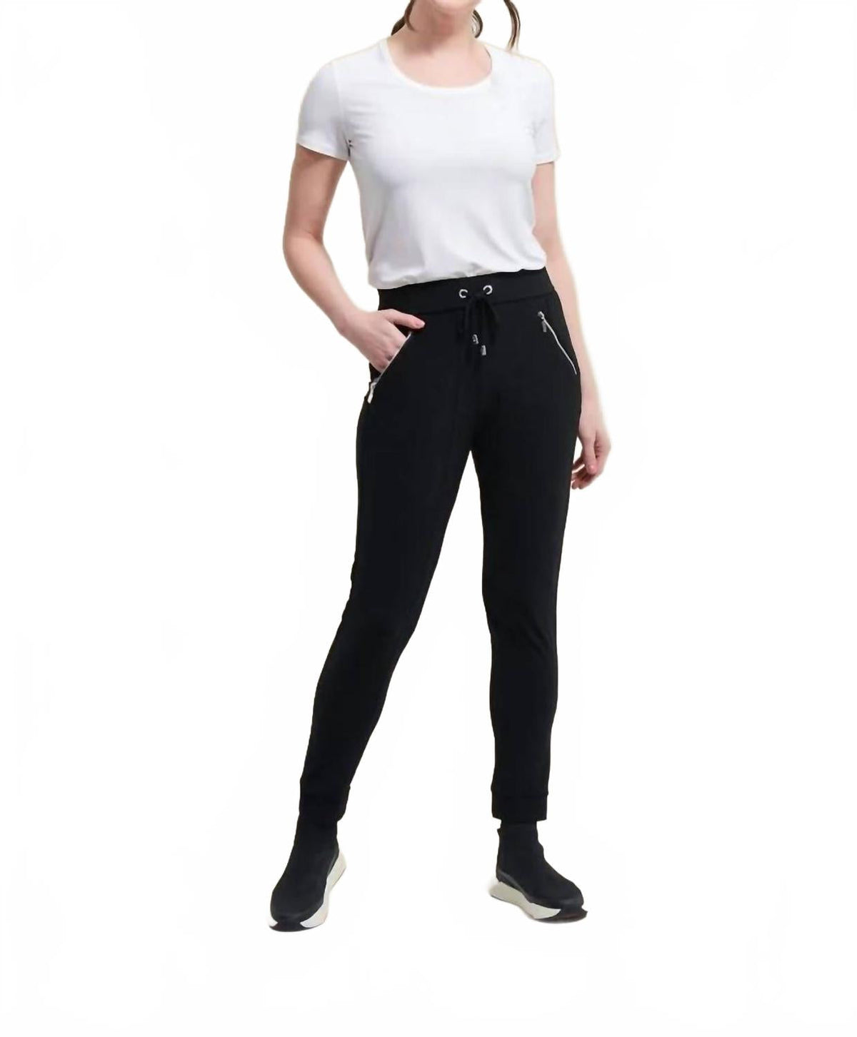 Pantalón deportivo color negro